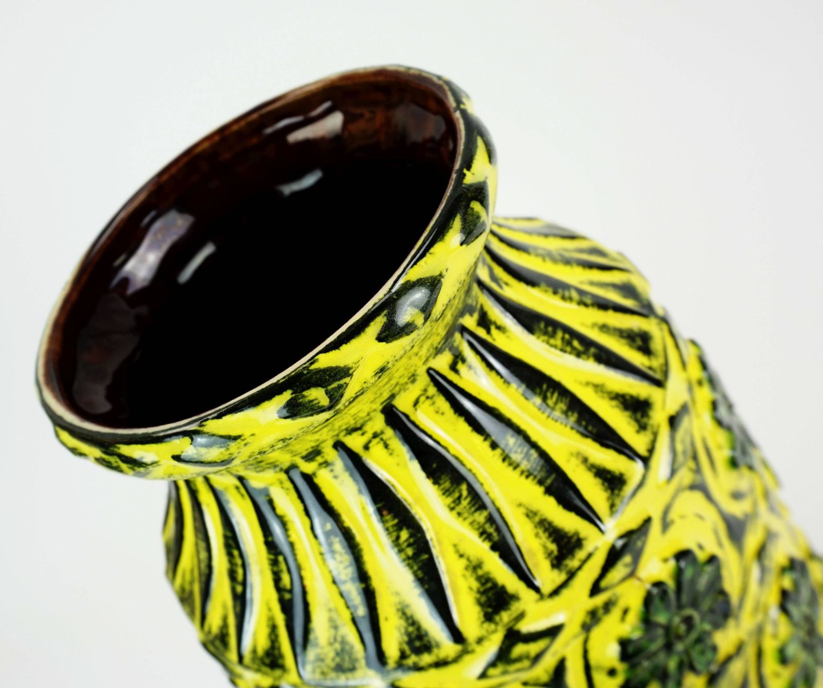 photo furniture 1960s Bay Ceramic Vase With Raised Floral Decoration In Green, Yellow, And Black, Model 76 40