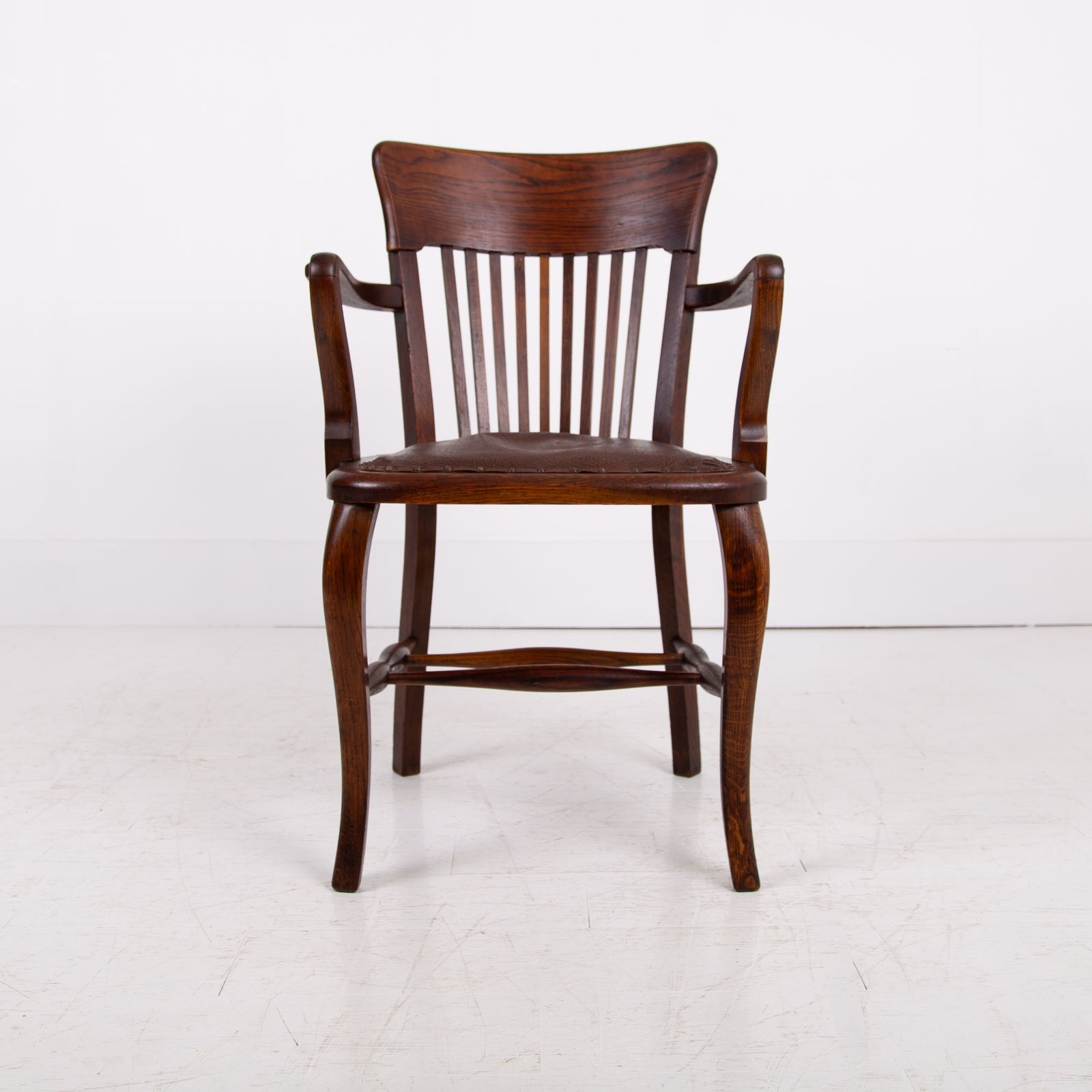 photo vinterior Lovely Antique Oak Desk Chair C1910
