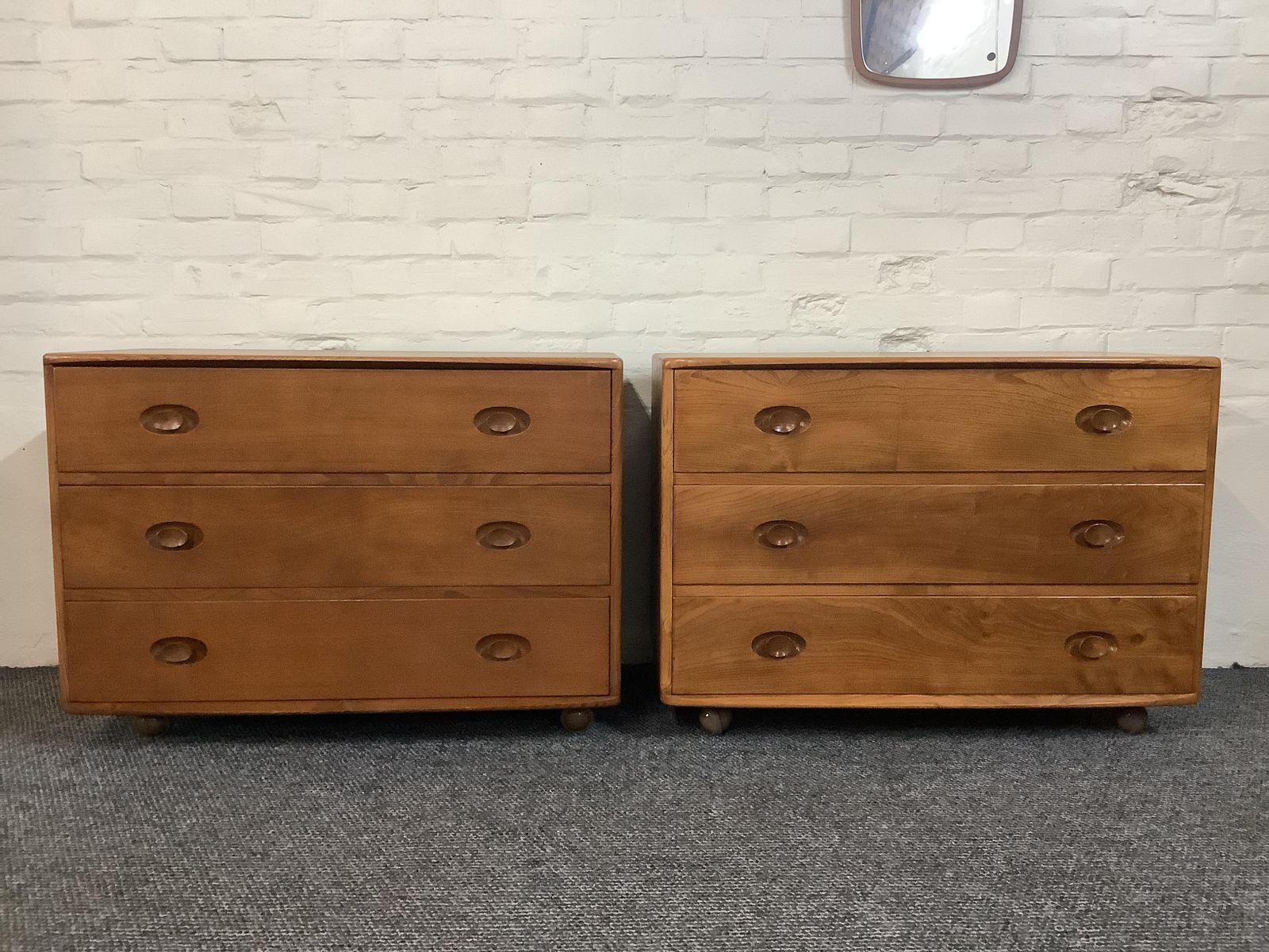 1600.0 Pair Of Ercol 412 Windsor Chest Of Drawers In Natural Elm Finish. photo