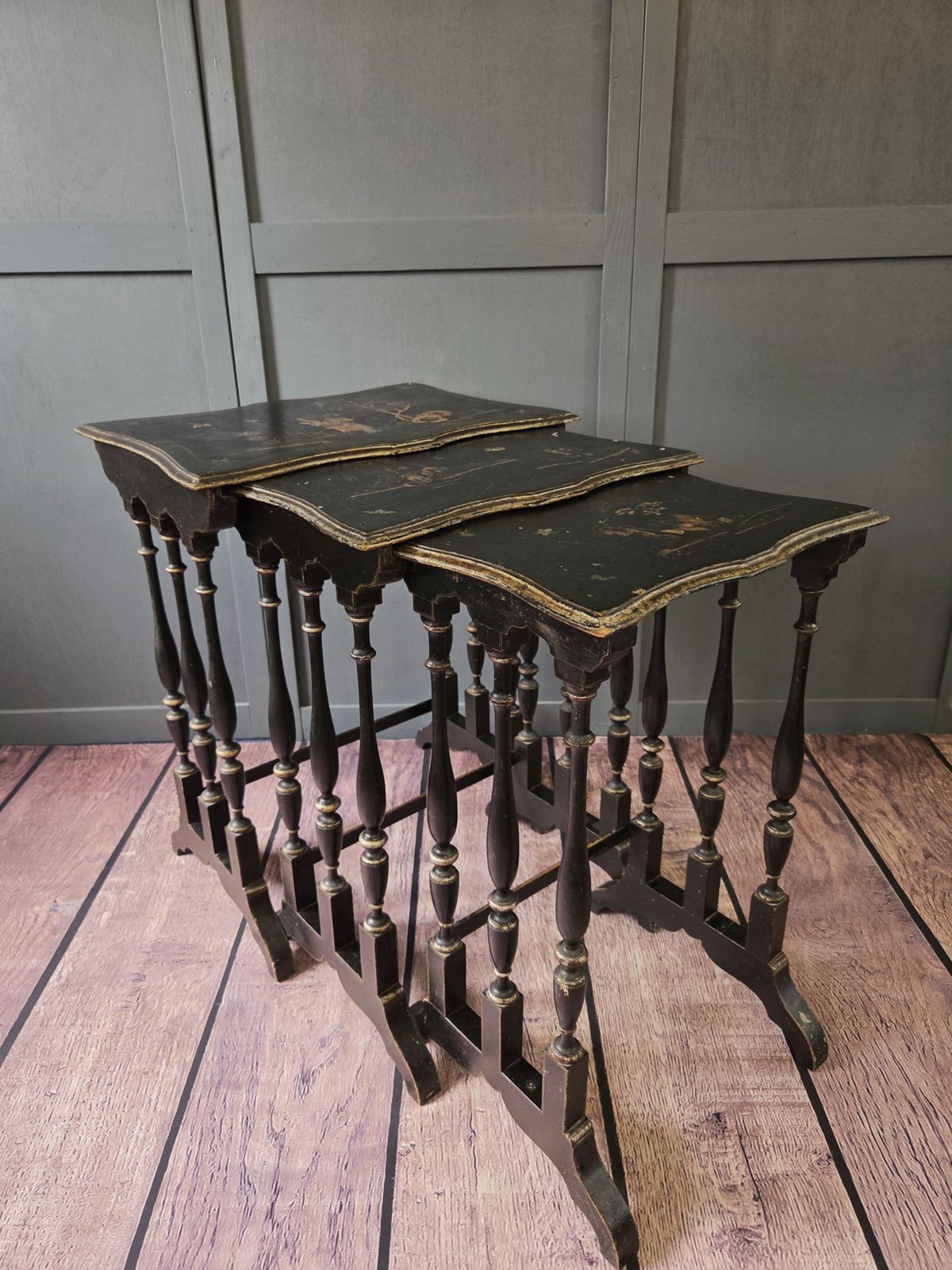 Antique Chinoiserie Nest Of Three Tables – Lacquered – W. Charles Tozer London