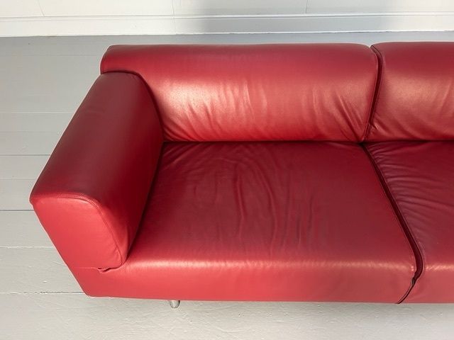 photo furniture Cassina "250 Met" Large Sofa In Deep Red "Carminio" Pelle Scozia Leather