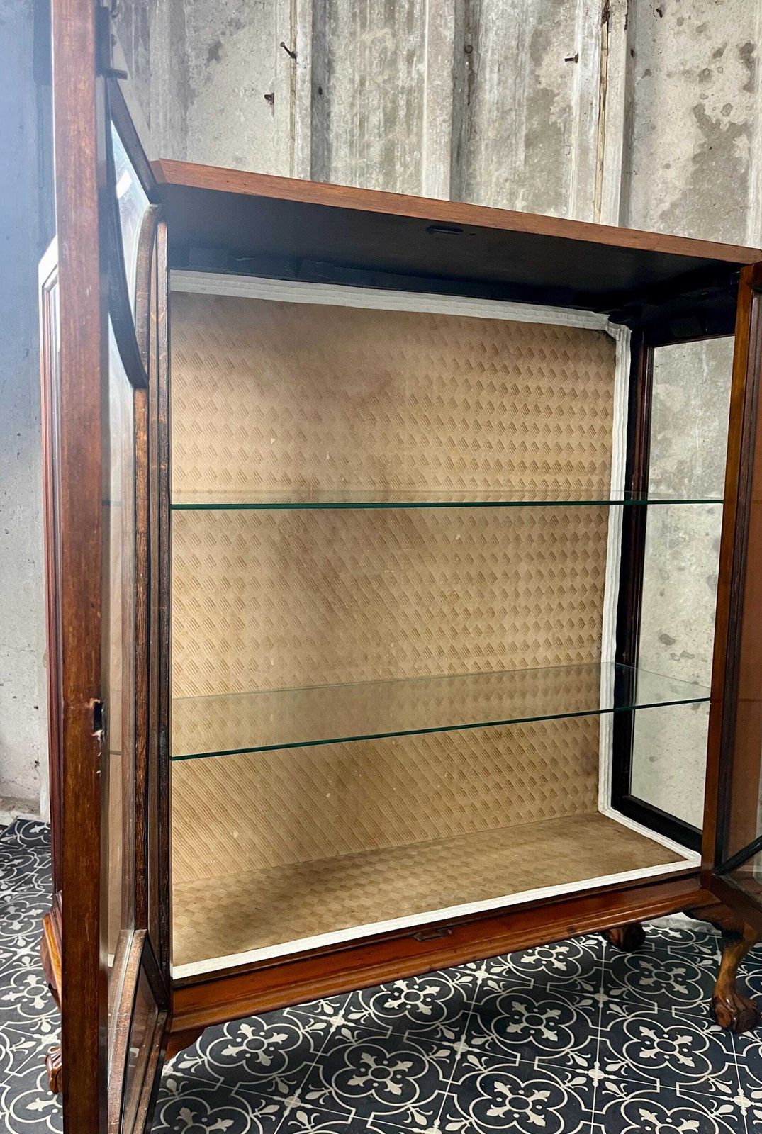 photo furniture 1930’s Walnut Mahogany Antique Art Deco Cocktail Display Cabinet
