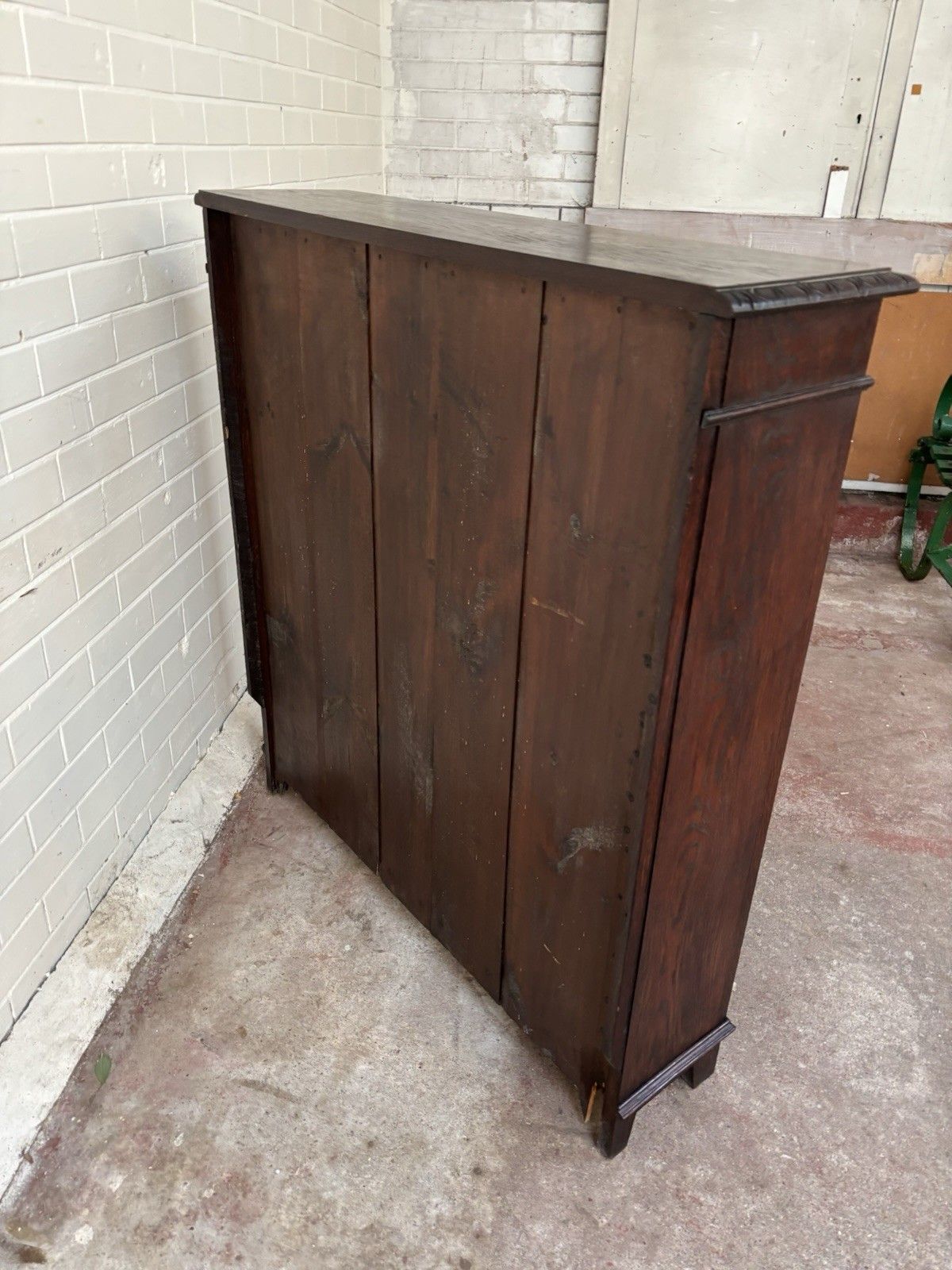 An Attractive & Nicely Carved Oak Bookcase With Adjustable Shelves. photo vintage