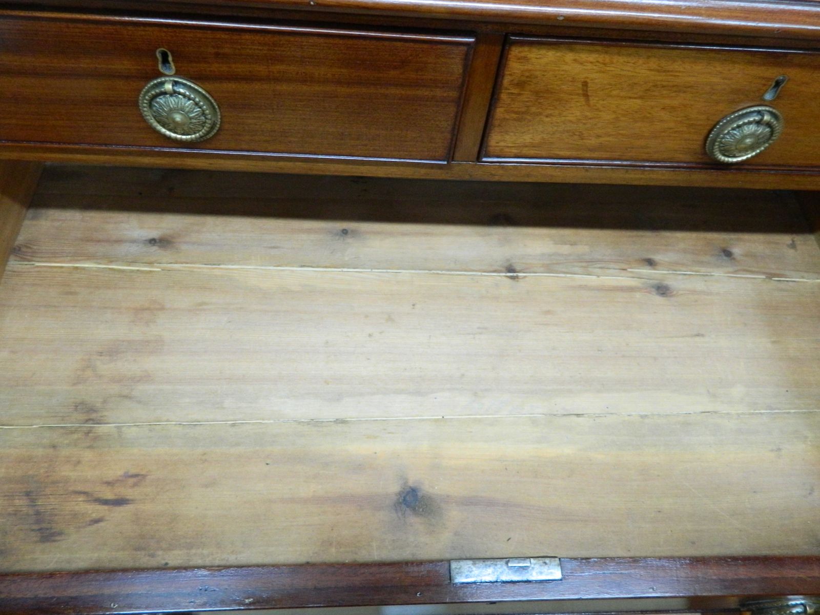 525.0 Edwardian Mahogany Chest Of Drawers photo