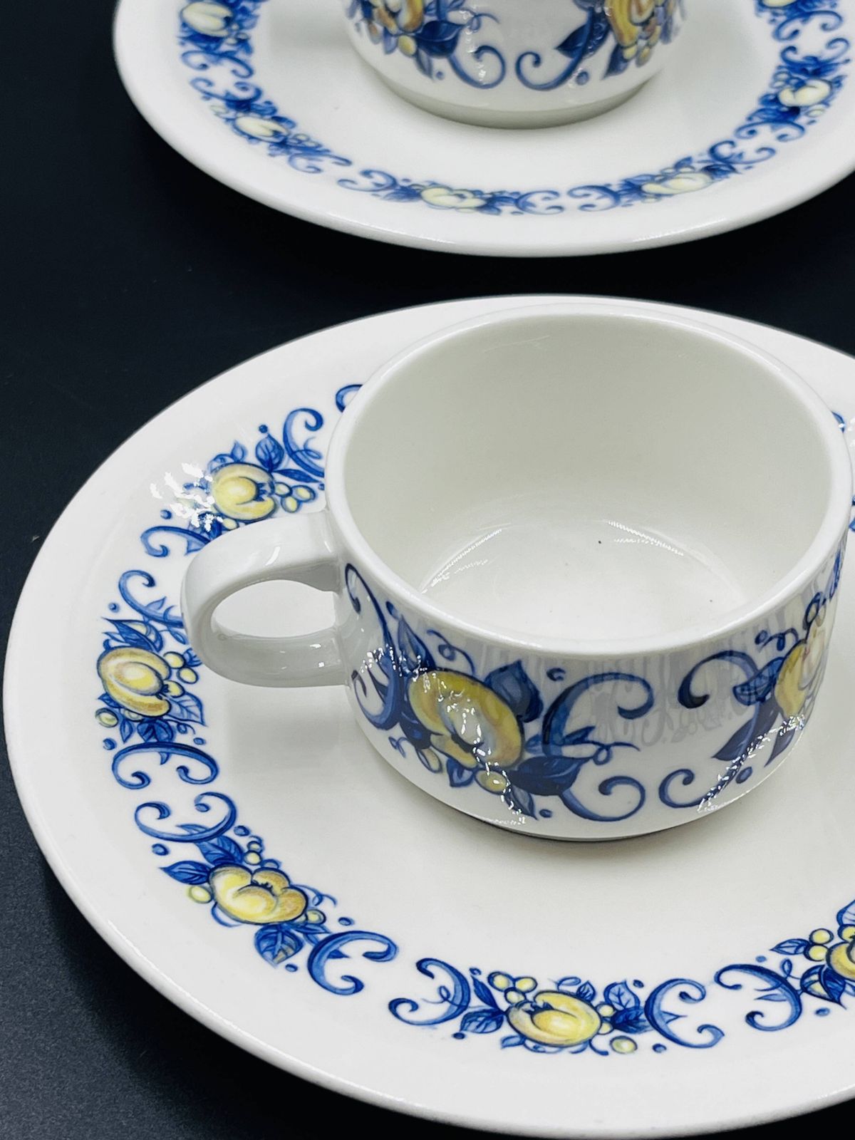 Set Of 6 Villeroy & Boch Espresso Cups And 6 Saucers – Cadiz Pattern photo for sale