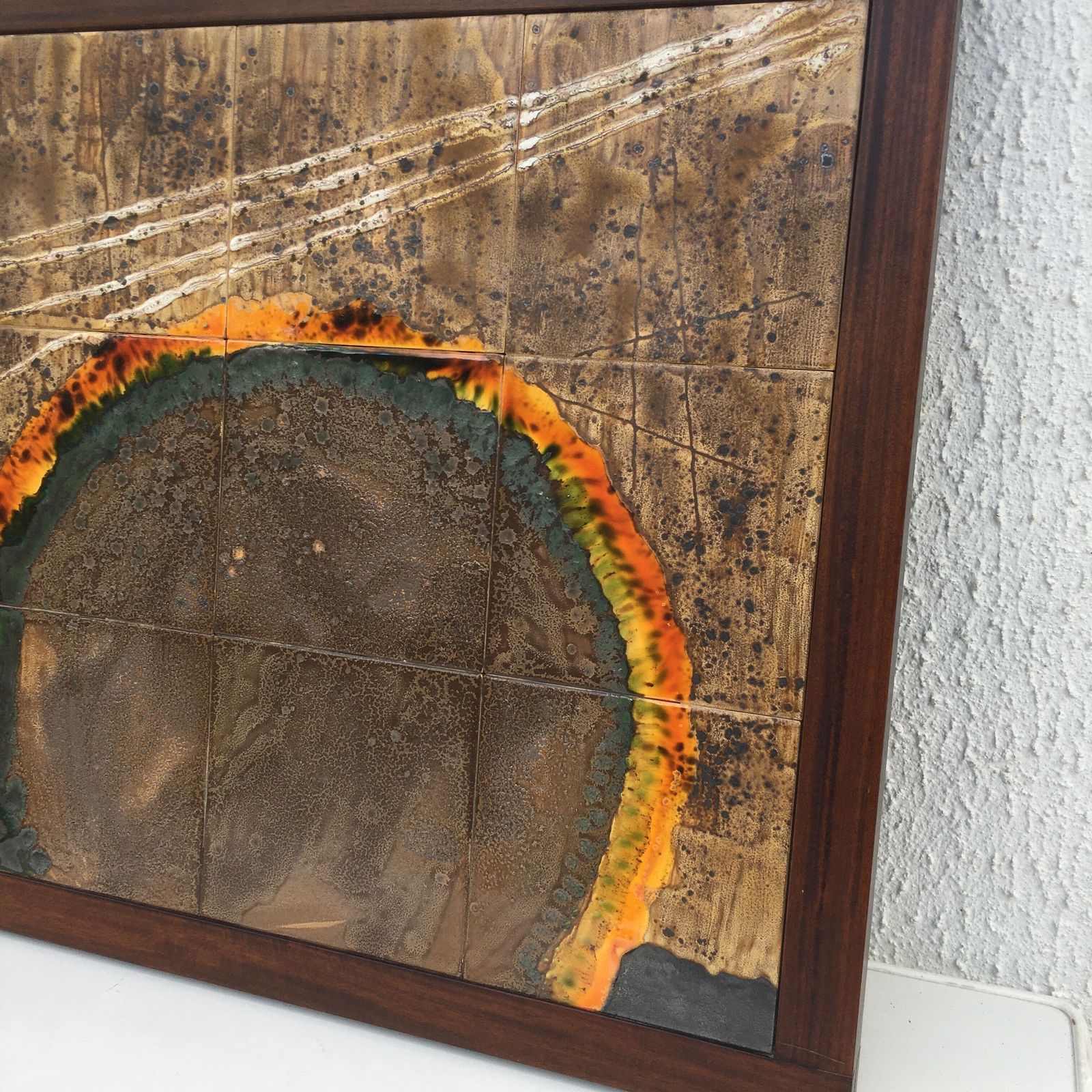 Wandkeramiek Met Houten Lijst photo for sale