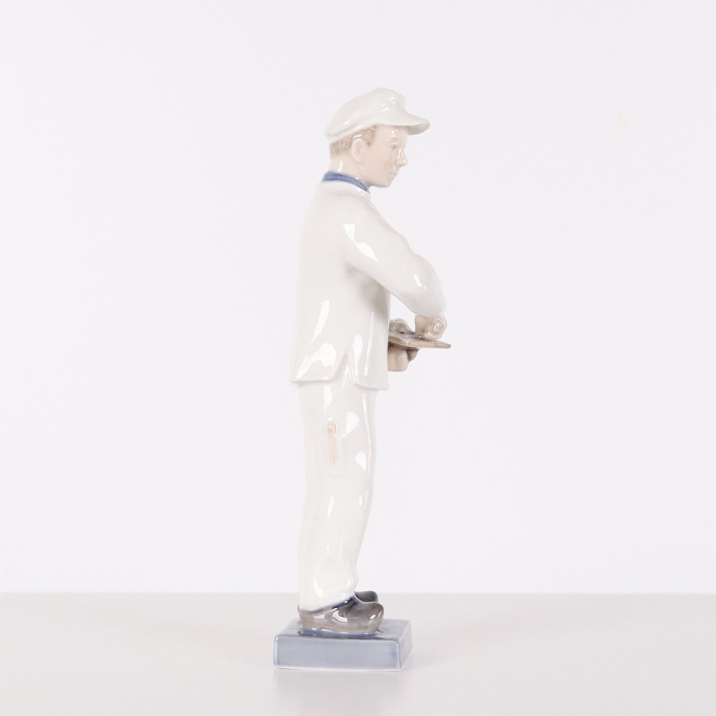 Royal Copenhagen Mason Figurine   Model 4377   Johannes Hedegaard photo 449.0