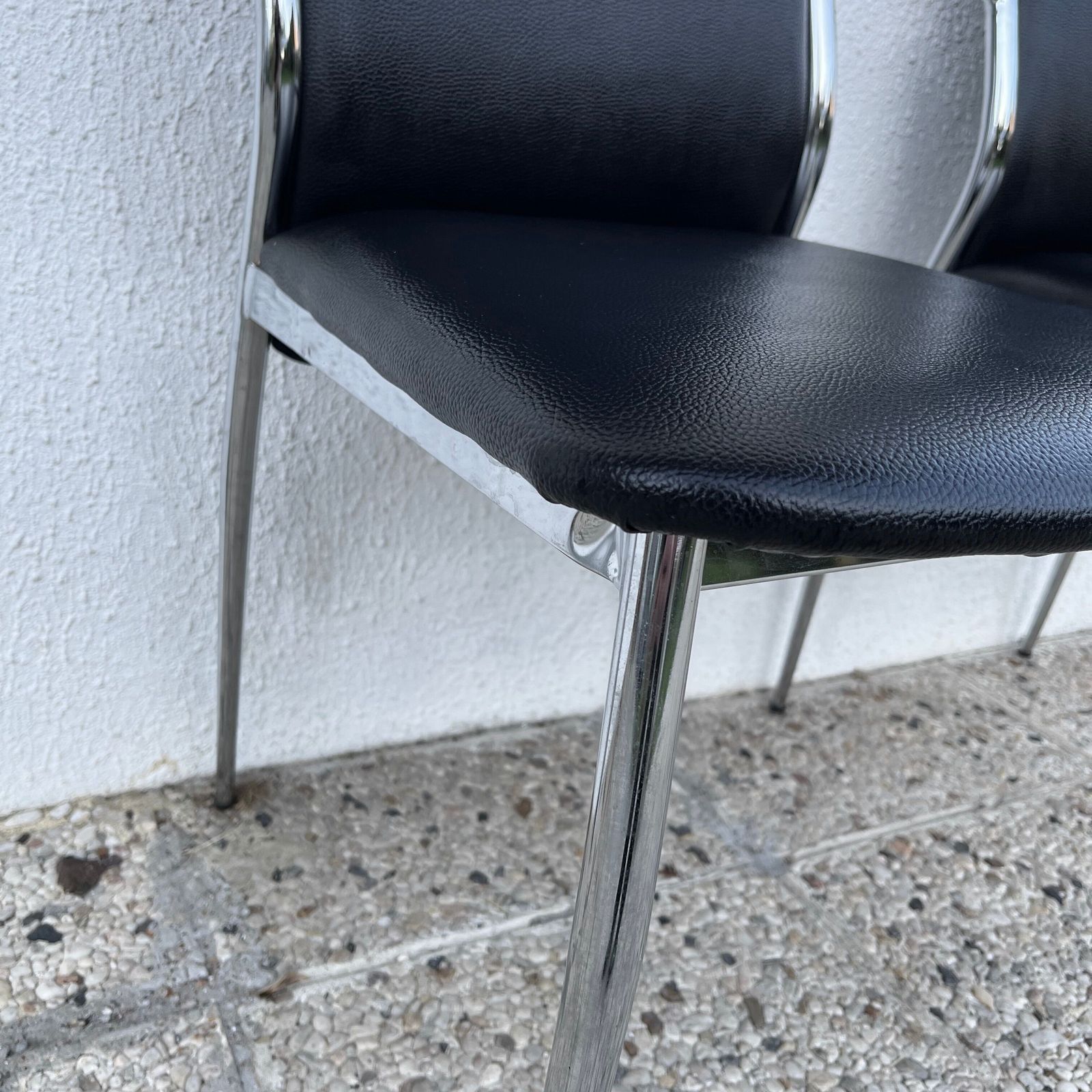 Design Stoel In Zwart Skai photo vinterior