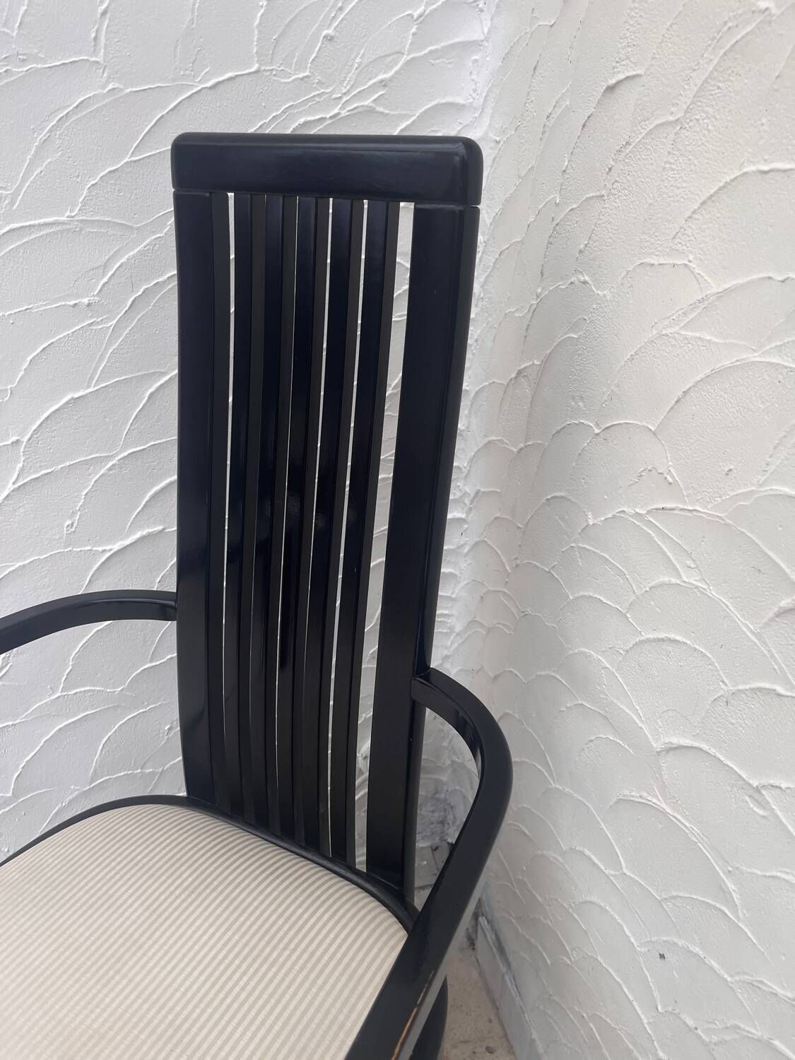 Zwarte Houten Designerstoel, Jaren 1980 photo Meubels
