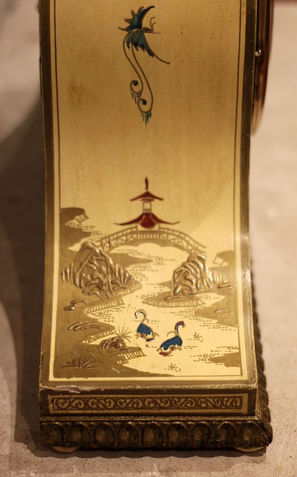 photo furniture Cream Chinoiserie Mantel Clock