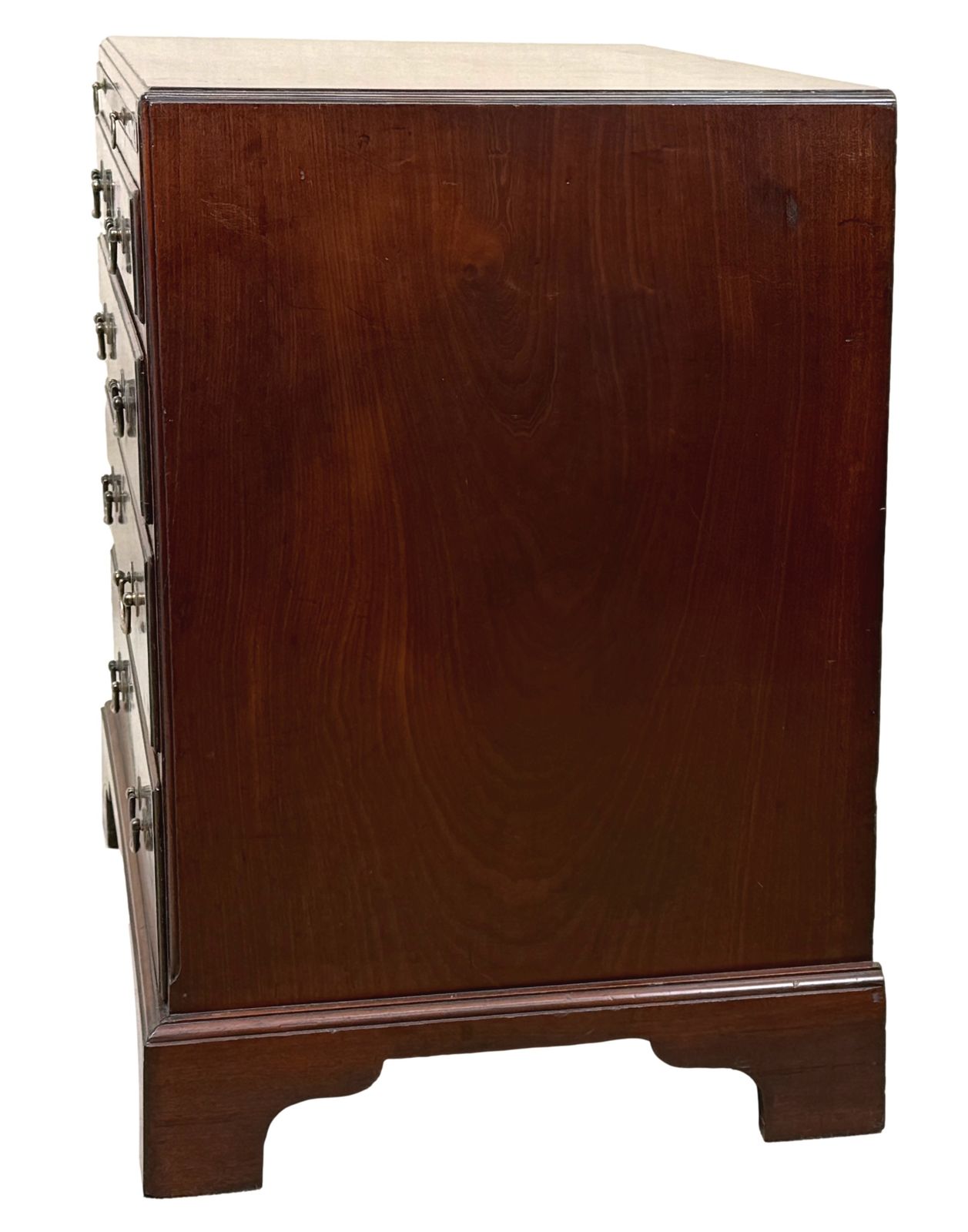 photo furniture 18th Century Georgian Mahogany Chest With A Slide (England, Circa 1750)