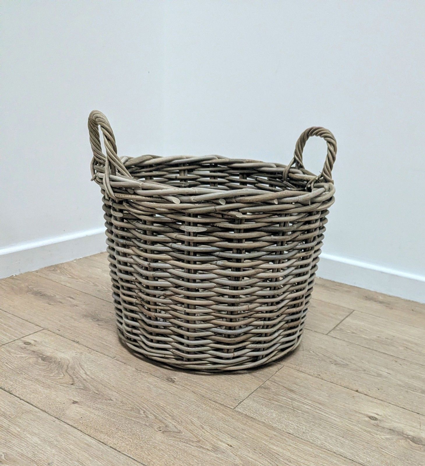 Vintage Style Medium Wicker Storage Basket Delivery Available 0284. photo furniture