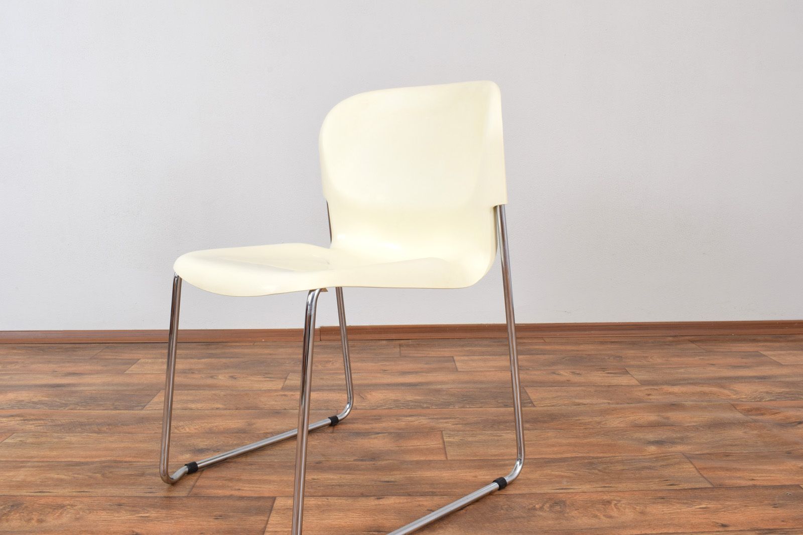 photo for sale Sm400k White Swing Chair By Gerd Lange For Drabert, Set Of 4, 1980s