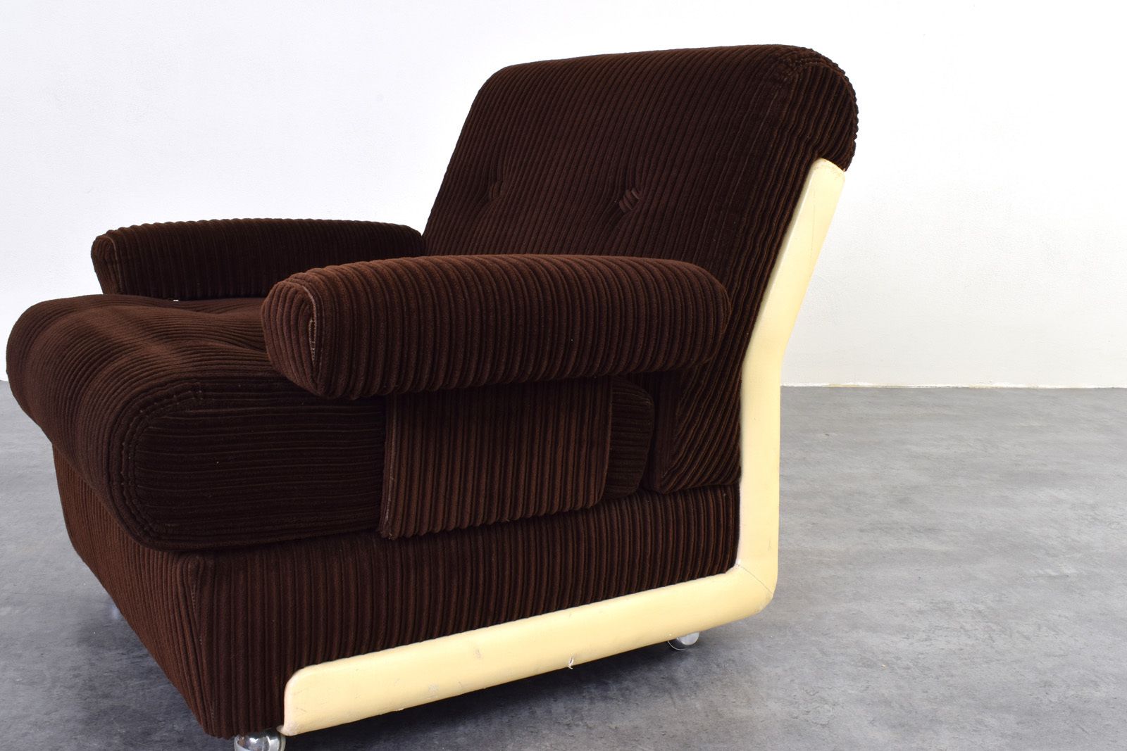 Mid Century German Lounge Chair, 1970s. photo vintage