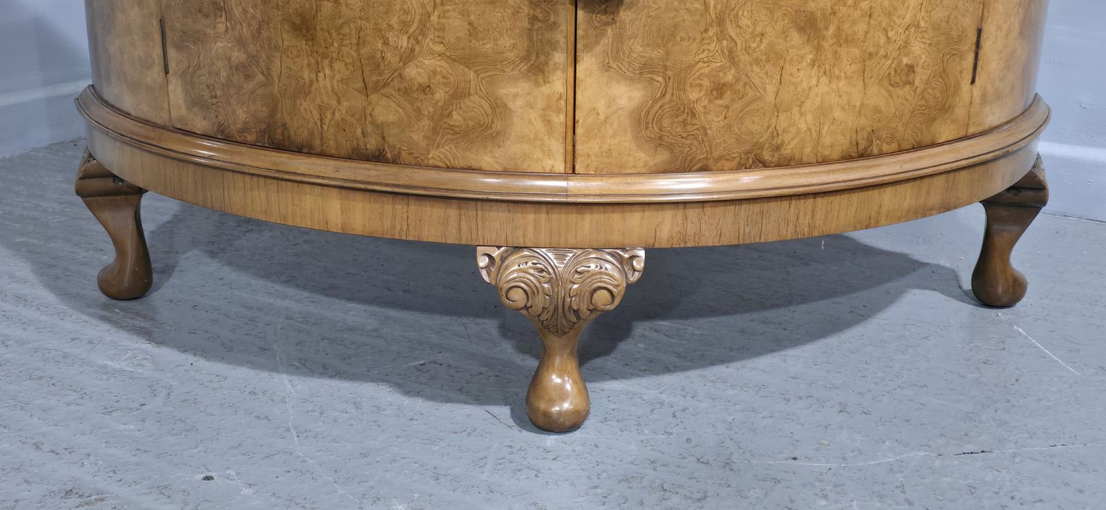 Top Quality Burr Walnut Demi Loon Cabinet photo Furniture
