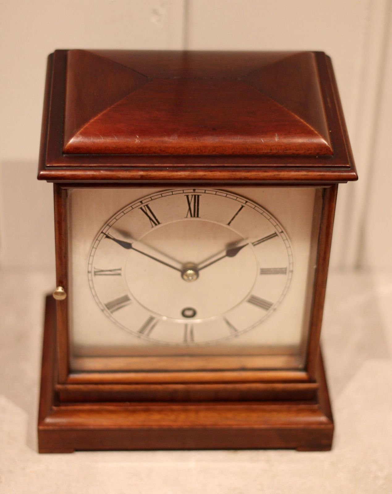 Mahogany Timepiece Mantel Clock photo vinterior