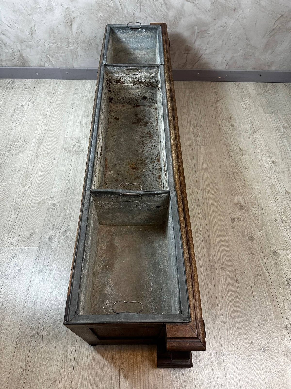 Page 1 Of 14 Planter 1900, 1900s photo buy