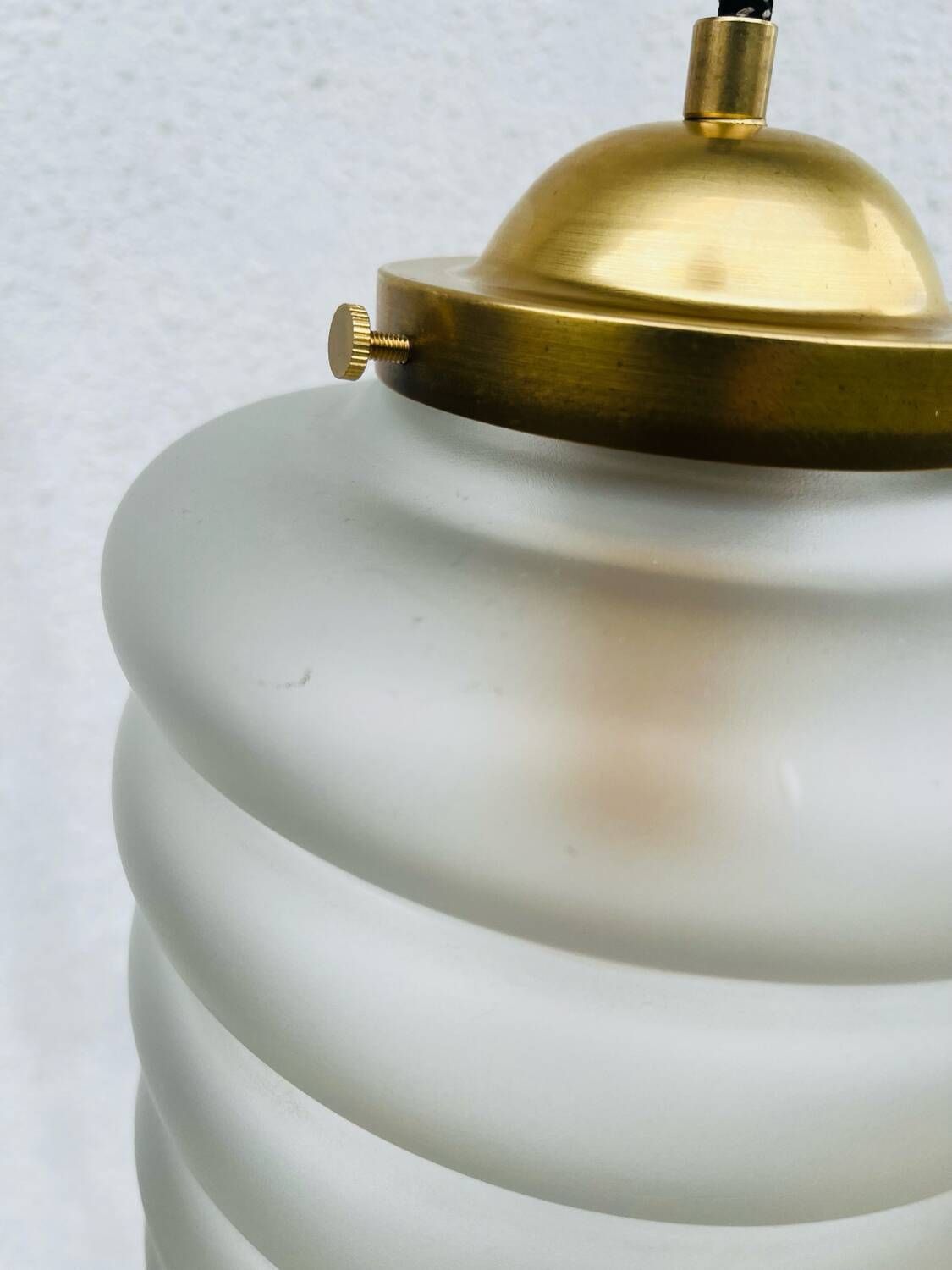 Art Deco Hanglamp In Matglas photo vintage