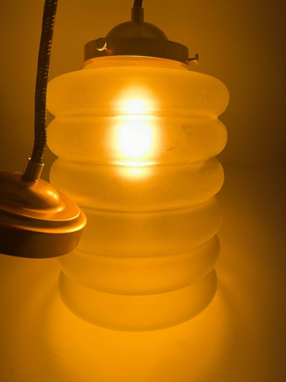 photo buy Art Deco Hanglamp In Matglas