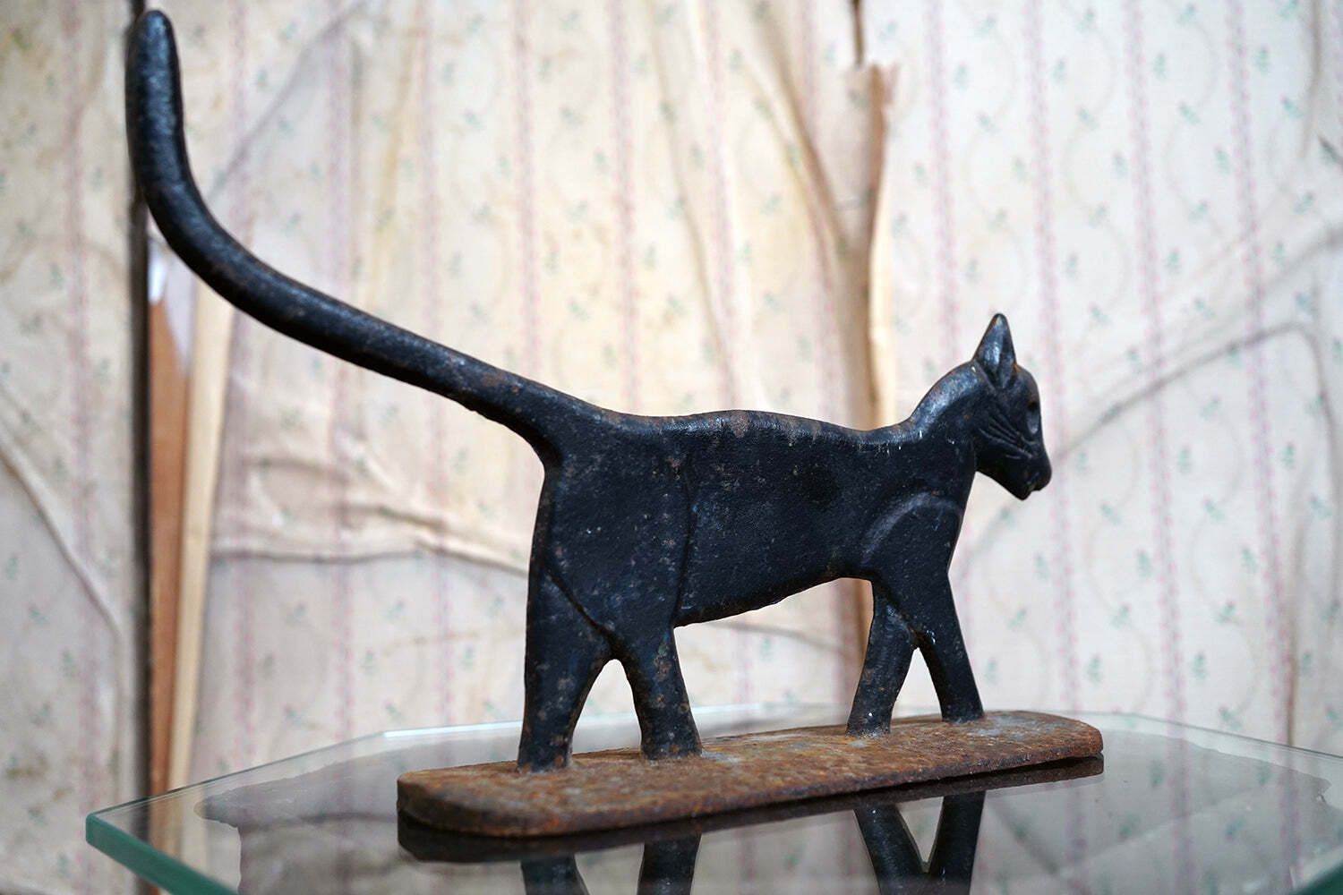 An Early 20thc American Folk Art Painted Cast Iron Boot Scraper Formed As A Cat C.1920 photo buy