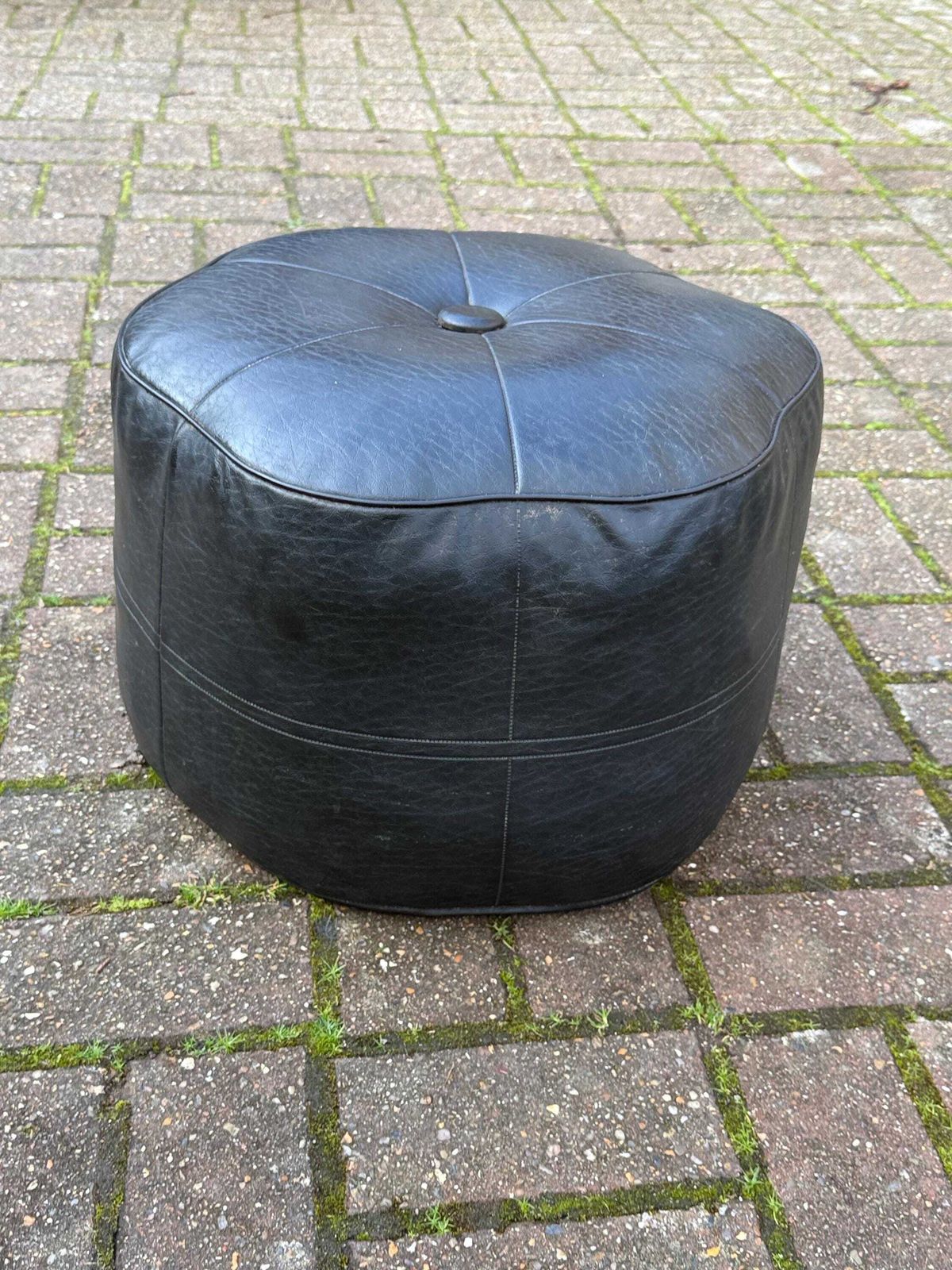 Rare Flower Shaped Vintage Sherborne Leatherette Pouffe Footstool Black Mid Century Ottoman Lounge Accent Stool photo vinterior