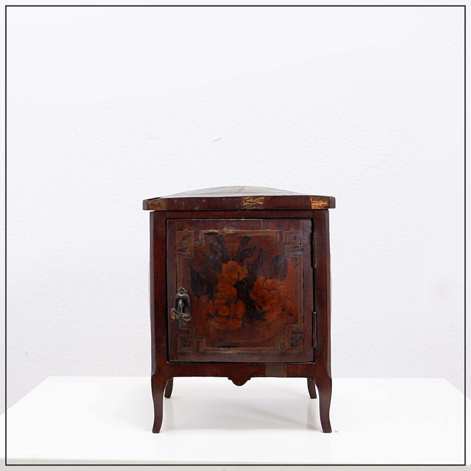 Mahogany Marquetry 'Meuble De Maitrise' With Floral Decoration   20th photo vinterior