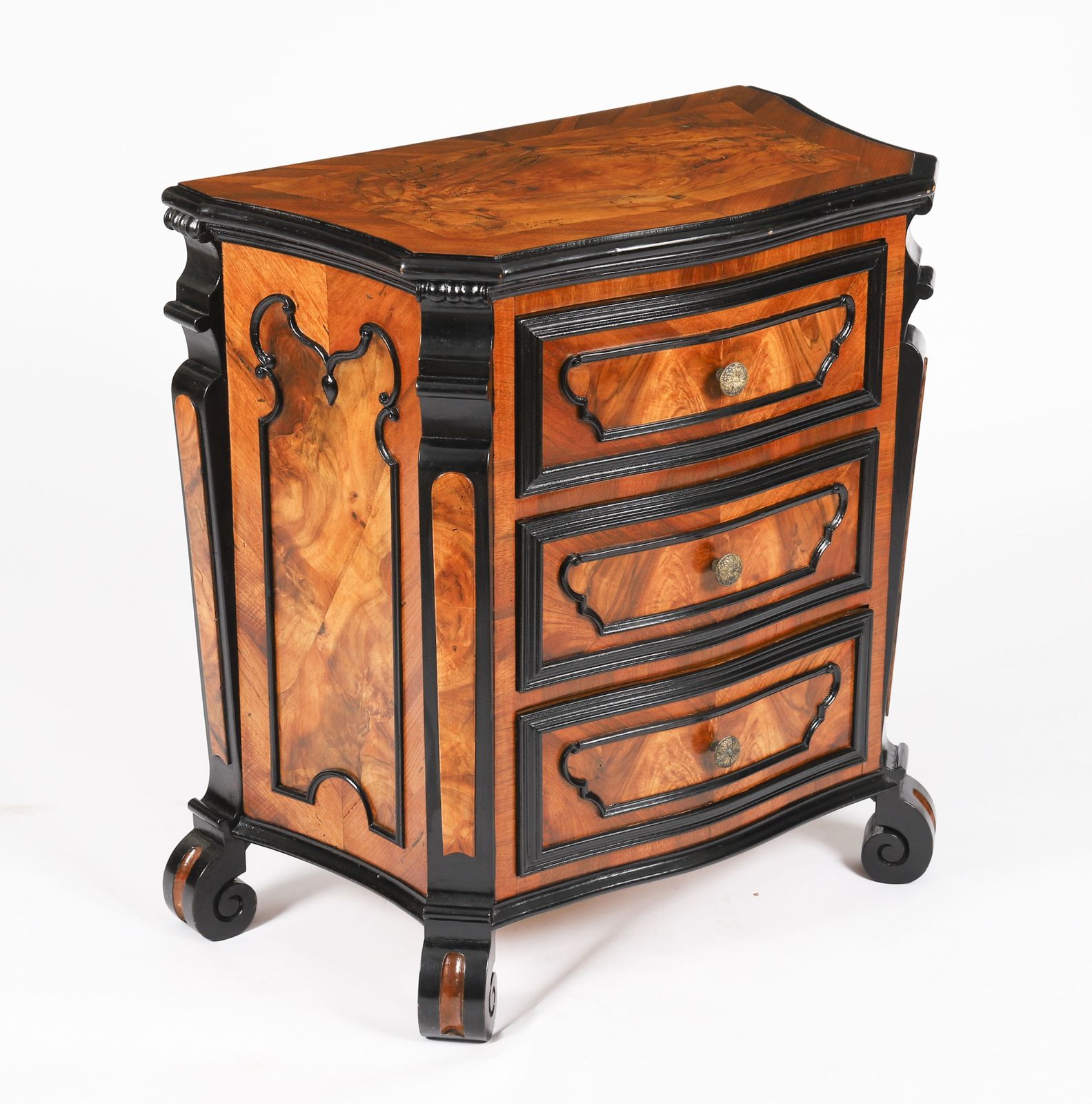 Antique Pair Italian Burr  Walnut Serpentine Bedside Chests 18th C photo for sale