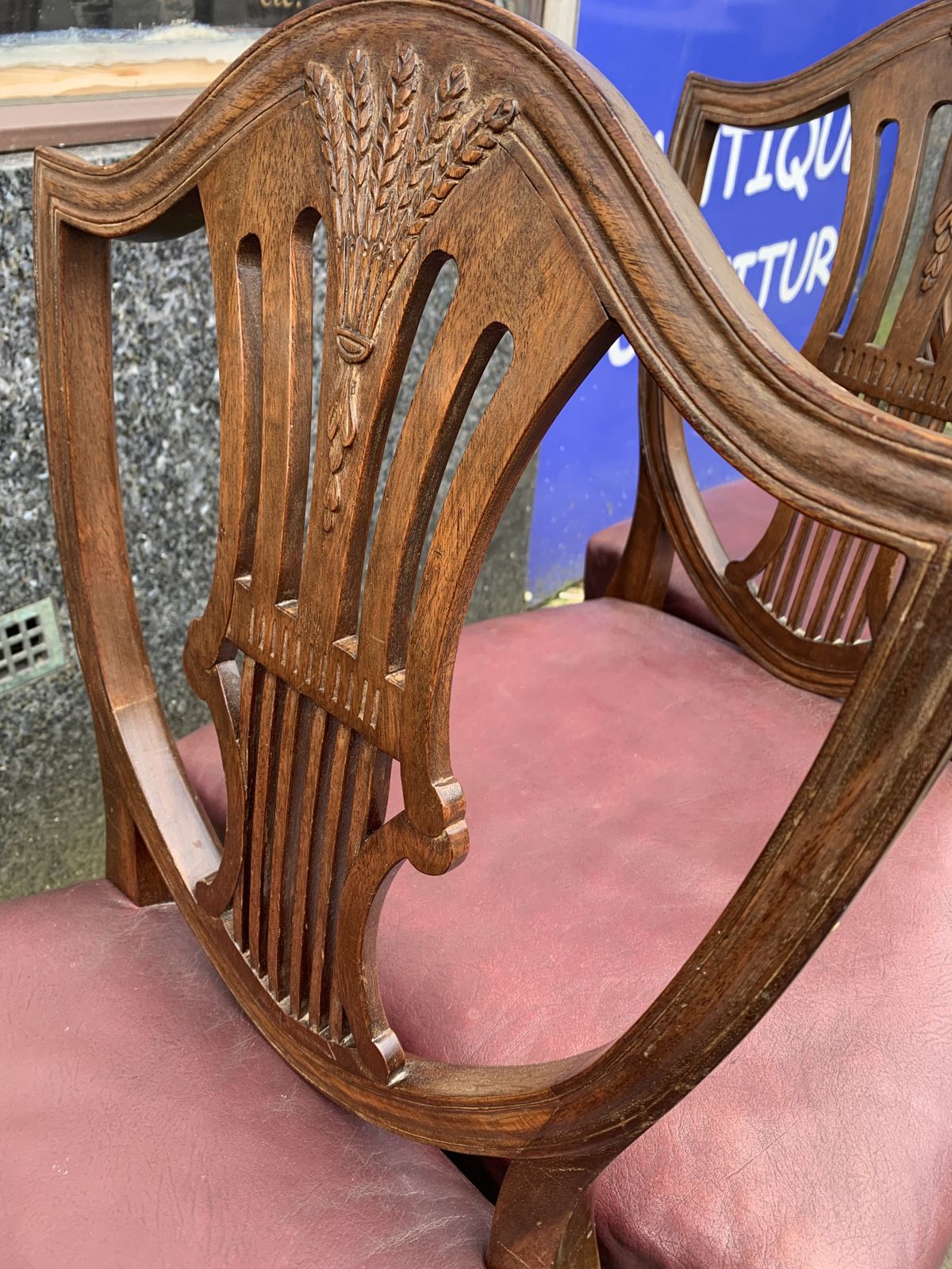 Set Of 8 Hepplewhite Style Dining Chairs 6 Chairs 2 Carvers photo for sale