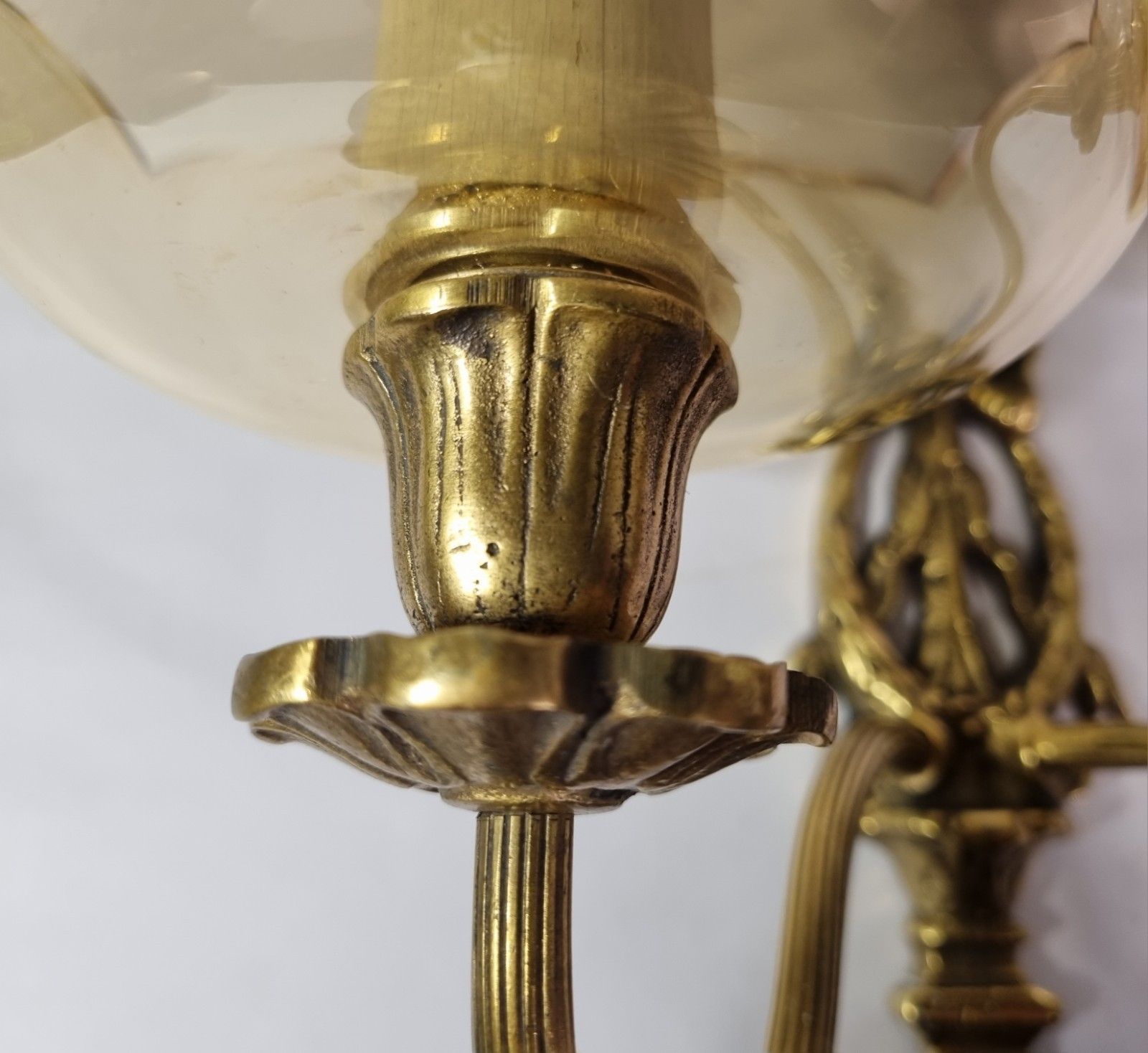 Vintage French Rococo Style Sconce Wall Light & Glass Shades Gilt Metal Bow photo vintage