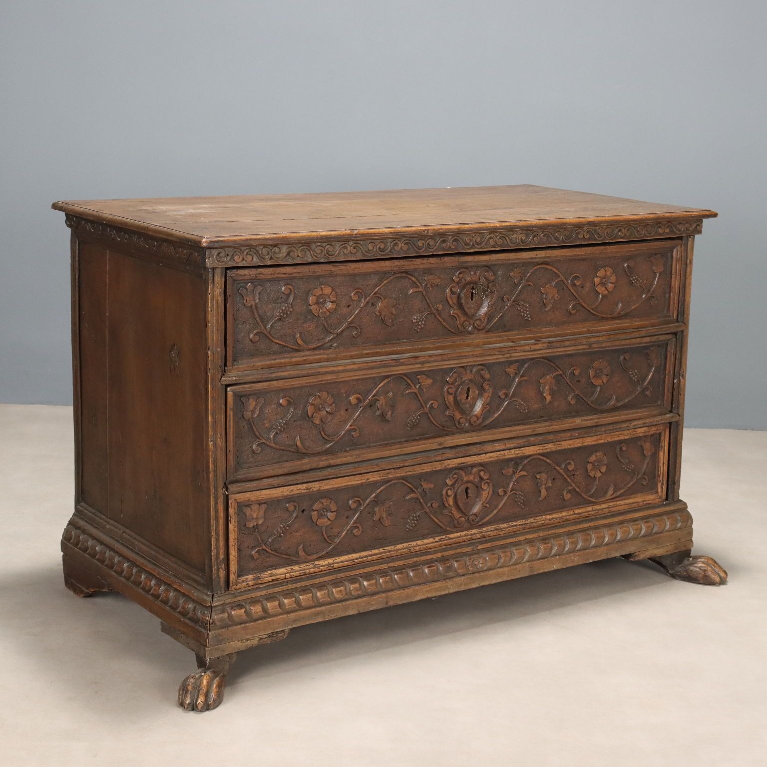 Chest Of Drawers Baroque Carved Walnut XVIII Century