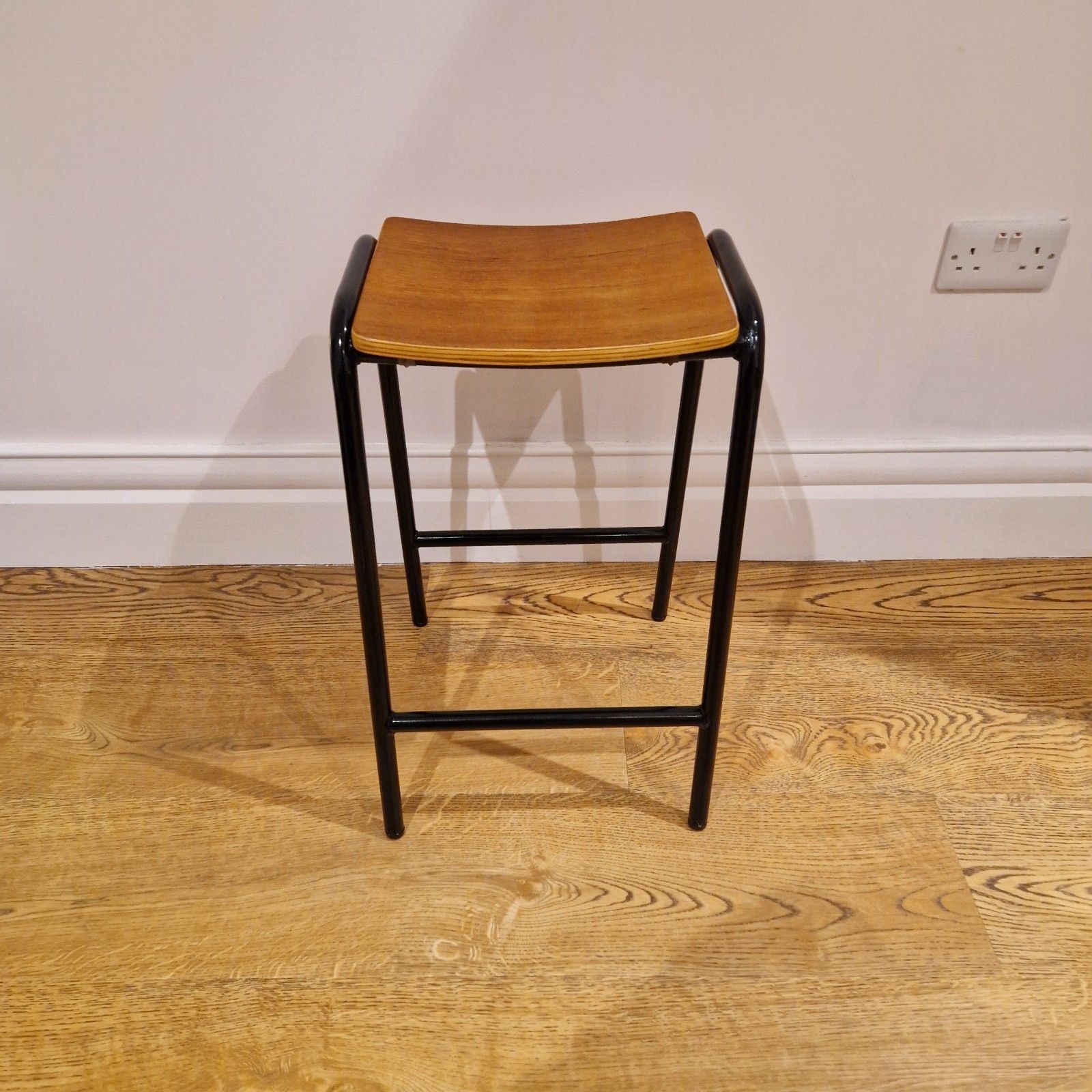 photo vinterior Vintage Restored Classroom Stools, Set Of 2, Industrial Metal & Wood