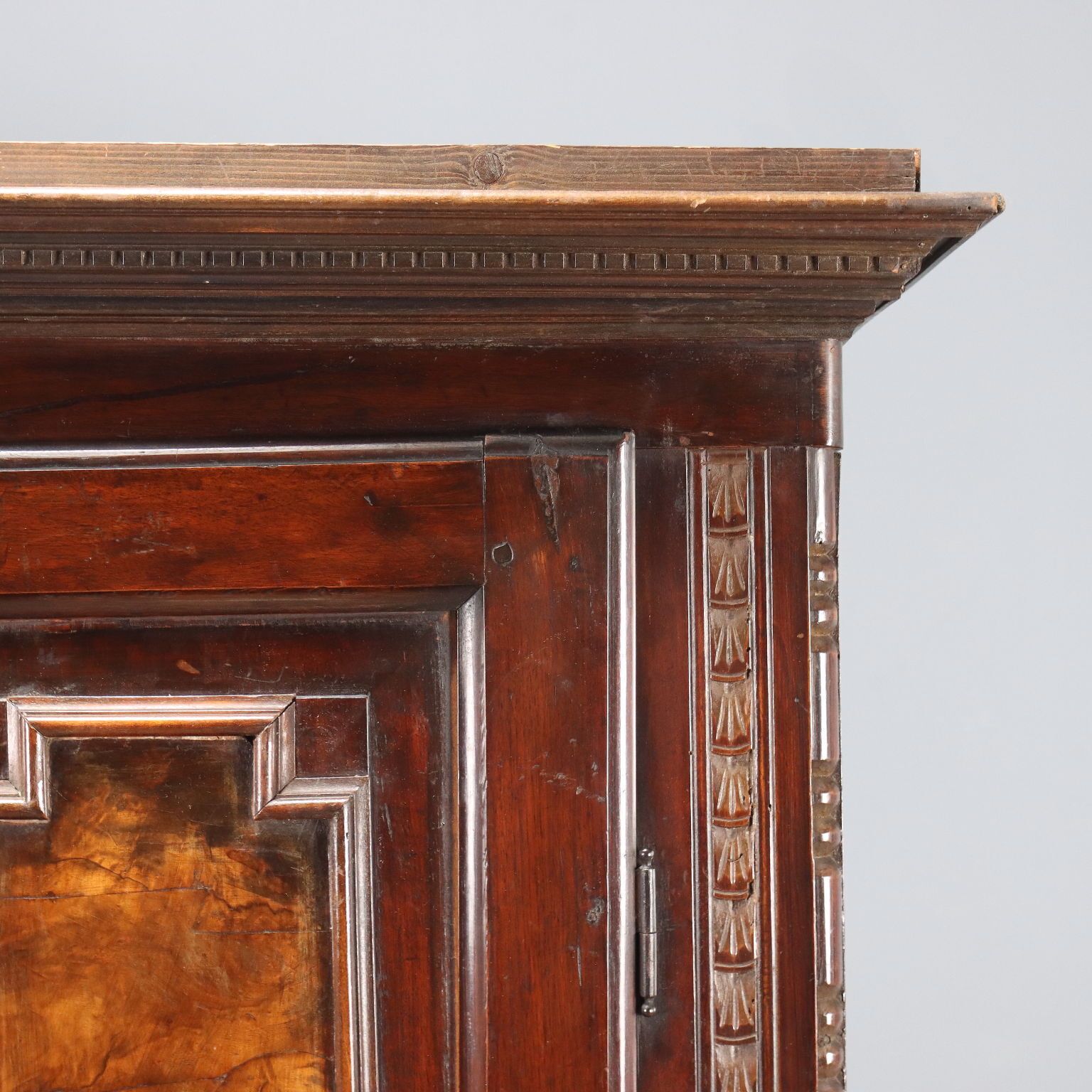 Antique Wardrobe Walnut Walnut Burl Italy Mid XIX Century photo buy