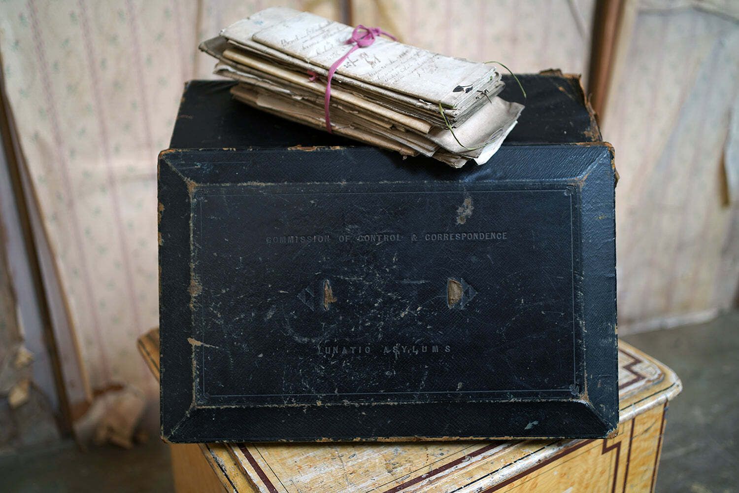 An Early 20thc Commission Of Control “Lunatic Asylums” Document Box By Mansted Of Dublin C.1913 20 photo for sale