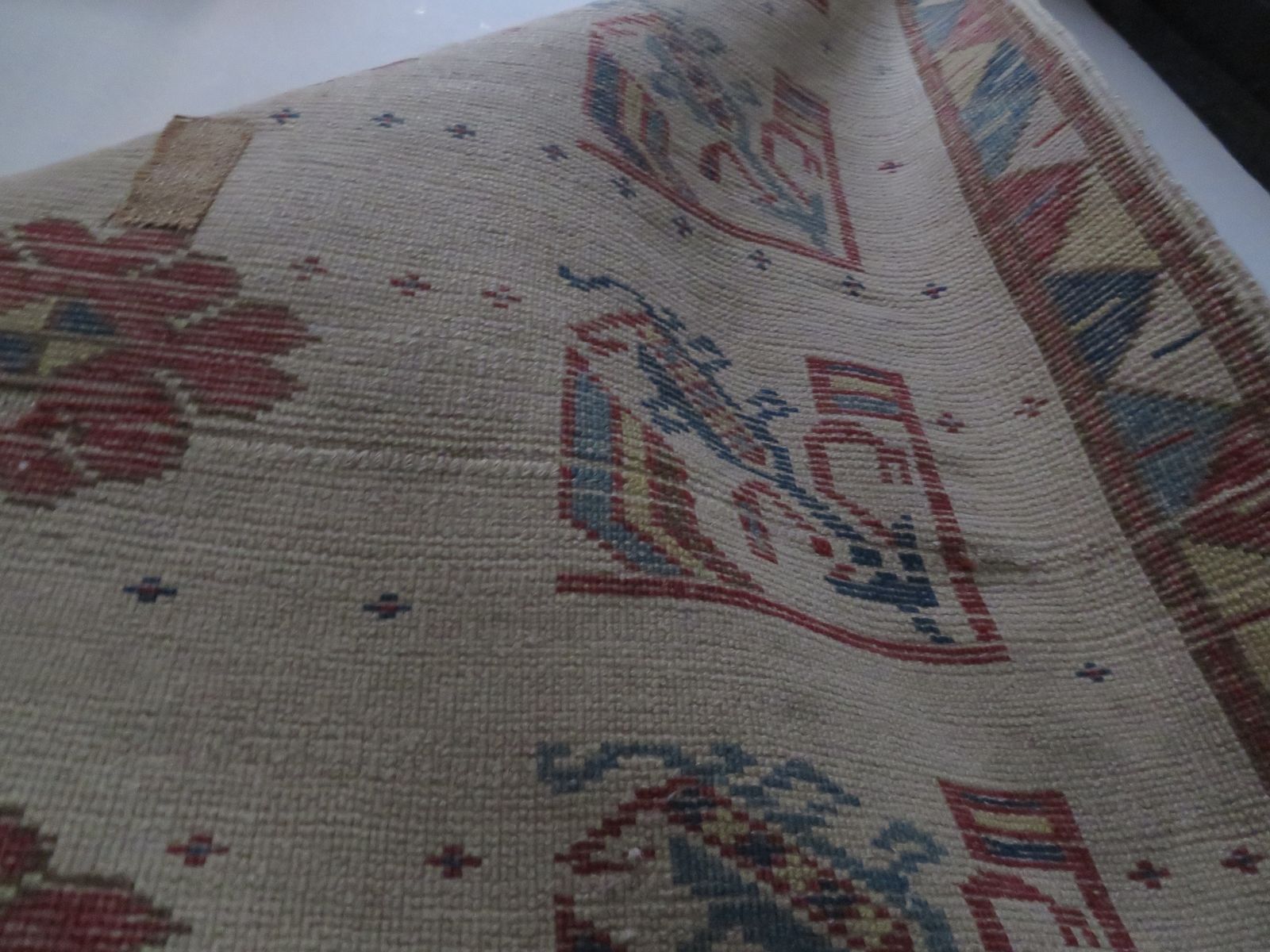 2950.0 Scarce Antique White Ground Konya (Prayer) Rug. 120cm X 98cm. photo
