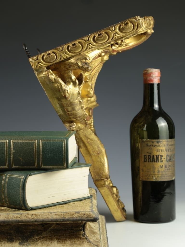 Exquisite Renaissance Revival Giltwood Griffin Bracket Shelf photo vintage