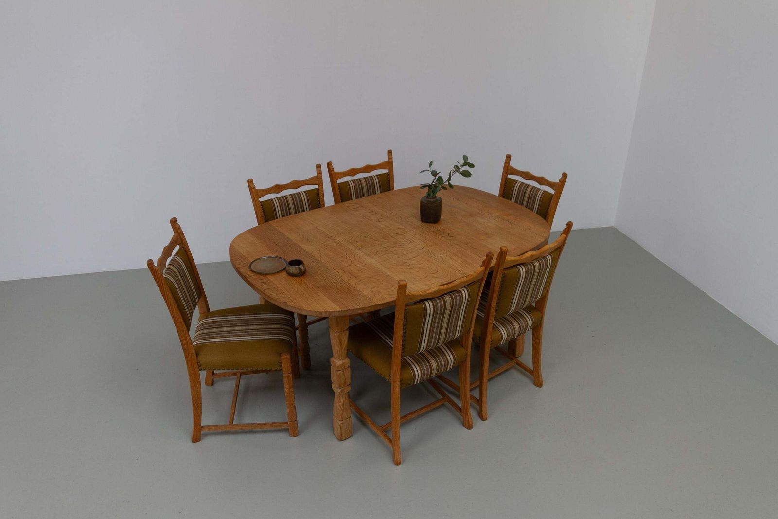 Danish Brutalist Oak Dining Chairs By Henning Kjærnulf, 1970s. Set Of 6. photo 1555.0