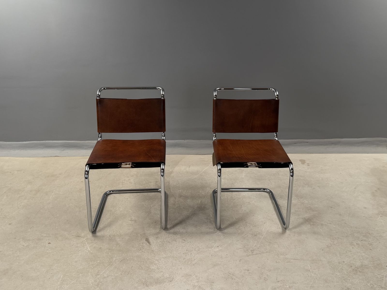 Pair Of Dining Or Side Or Hall Bauhaus Cantilever Chairs  Mart Stam S33 Style  Chrome & Saddle Leather photo vinterior