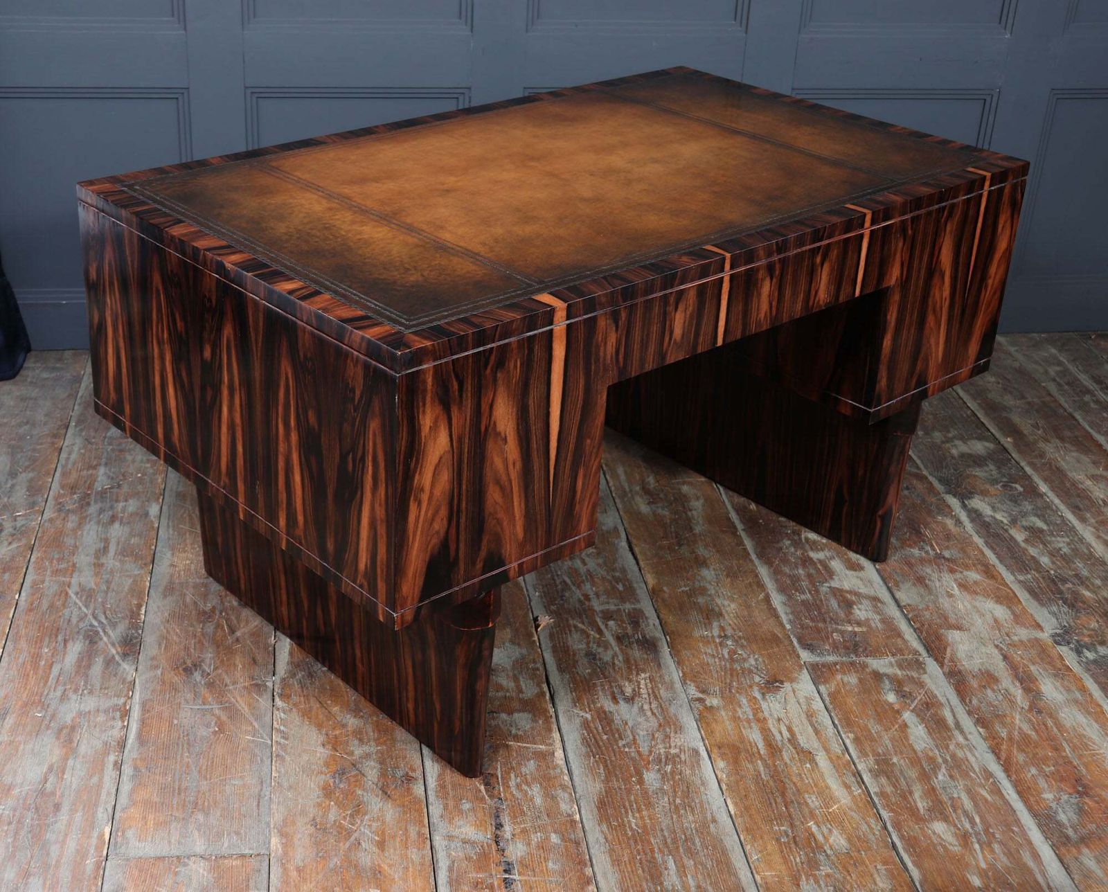 6500.0 Italian Art Deco Macassar Ebony Desk With Leather Top C1950 photo