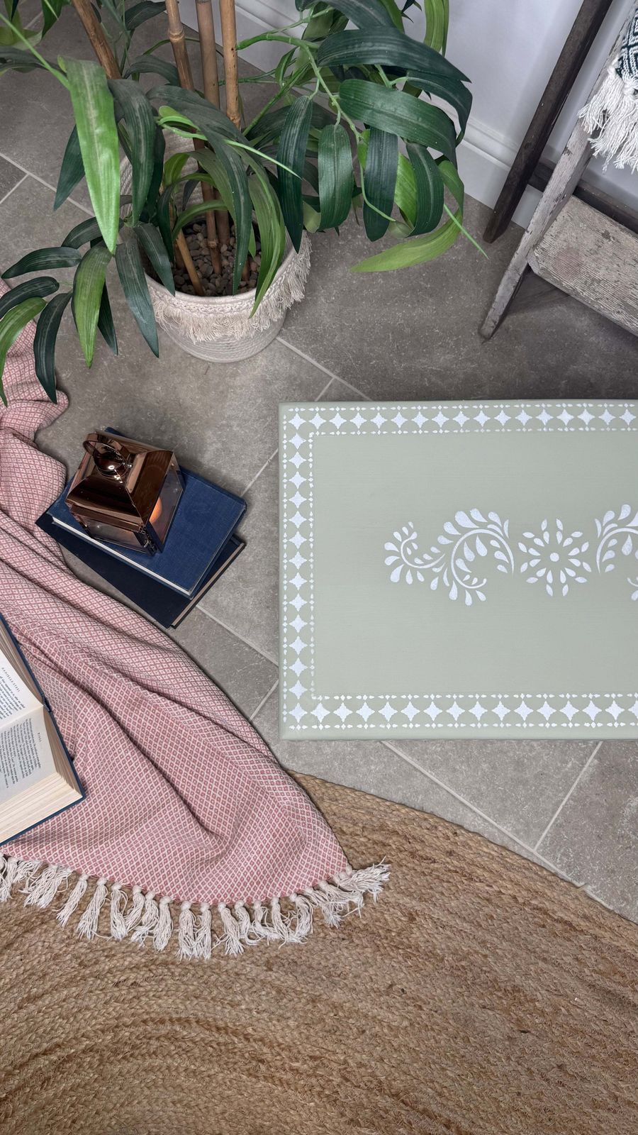 Wooden Storage Box Painted Green And White Patterned photo vinterior