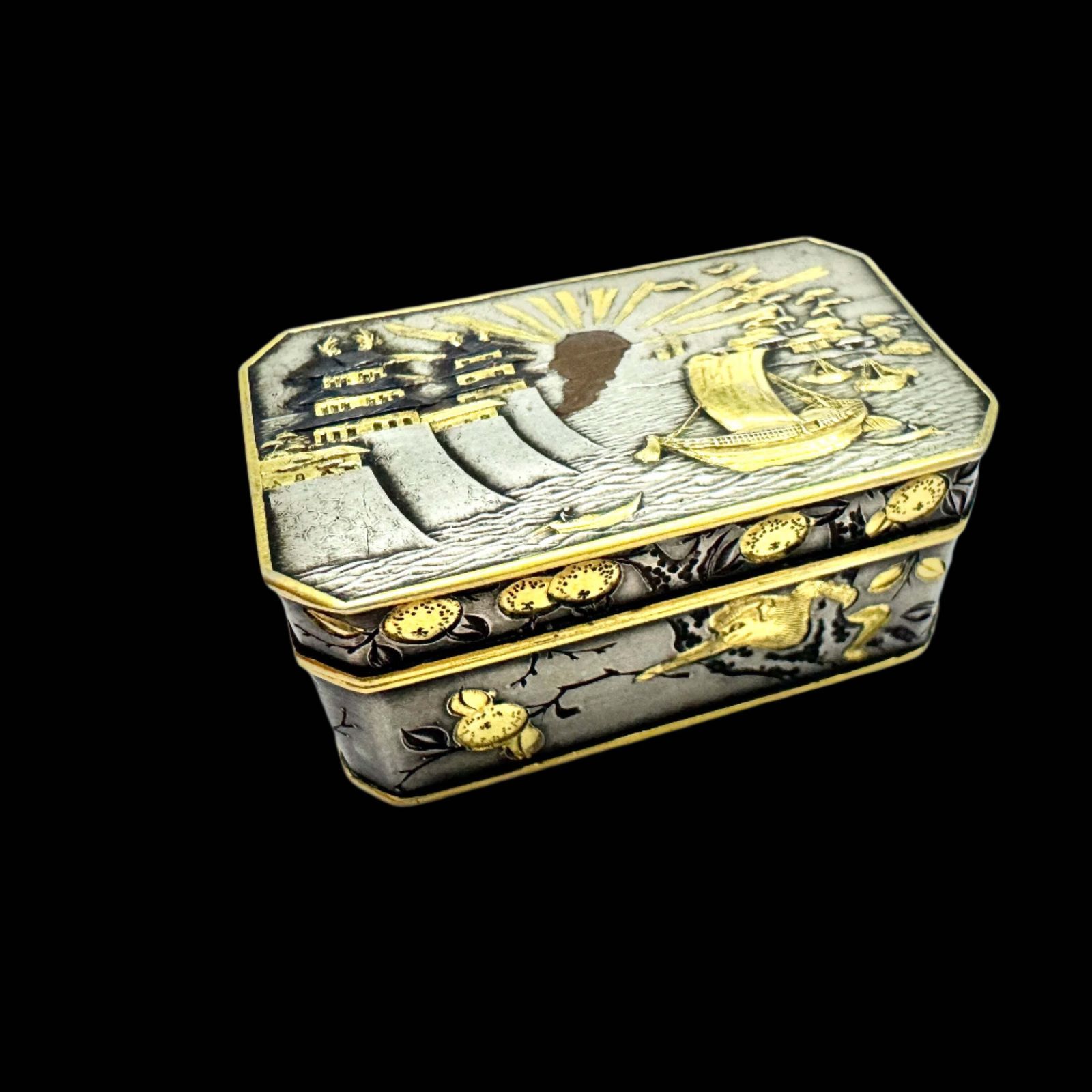 Japan Meiji Era Early 1900s. Antique Mixed Metal Pill Trinket Box. Signed.