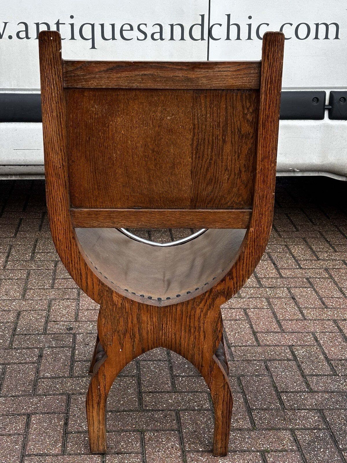 Edwardian Oak Chair, With Finely Carved Lion Heads Decoration photo Furniture