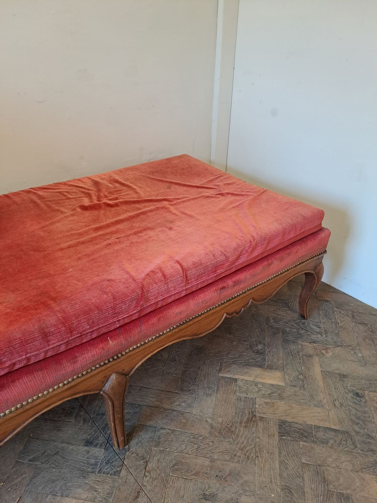 19th Century French Oak Day Bed photo vinterior