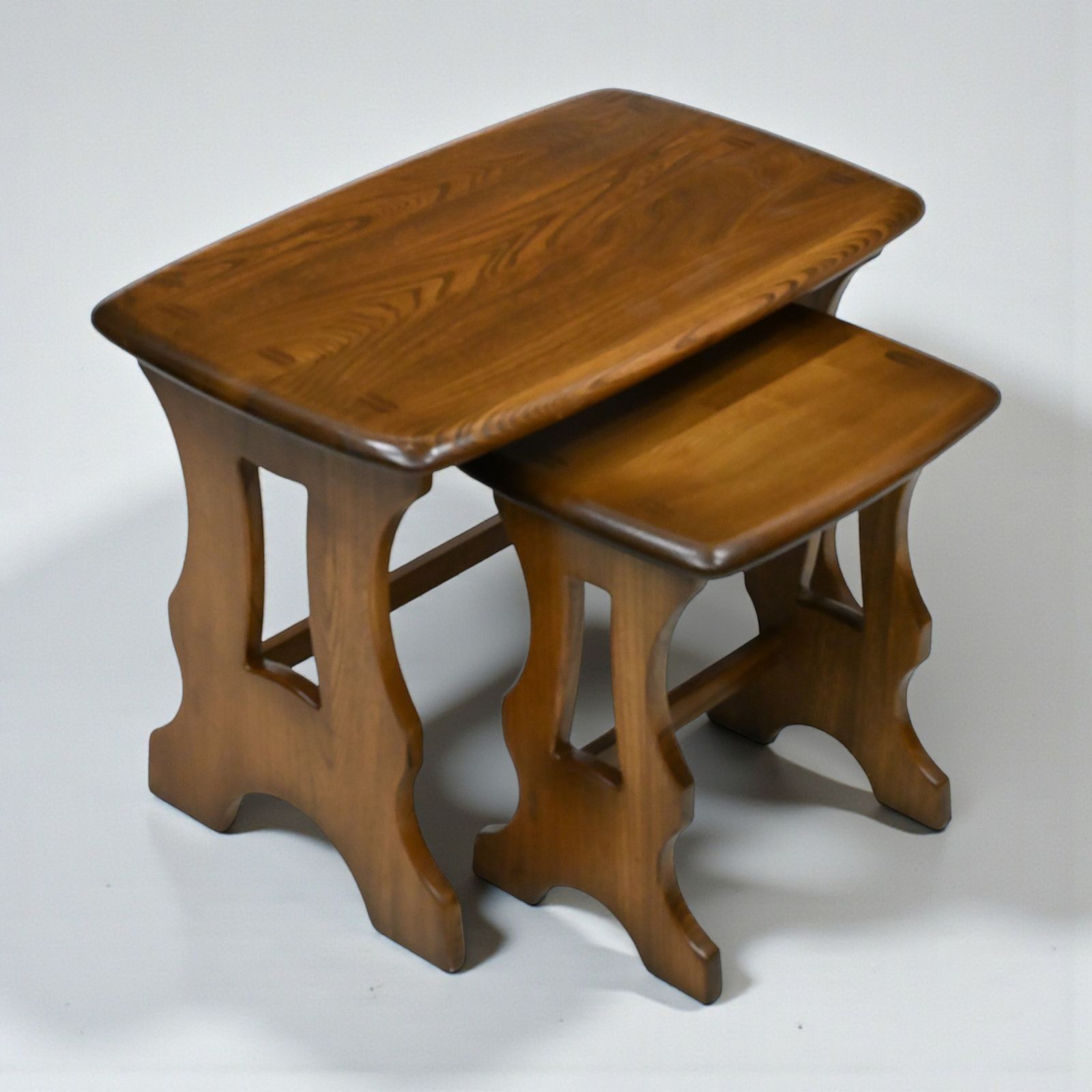 photo furniture Ercol Nest Of Tables 2 Windsor In Golden Dawn Free Uk Delivery*