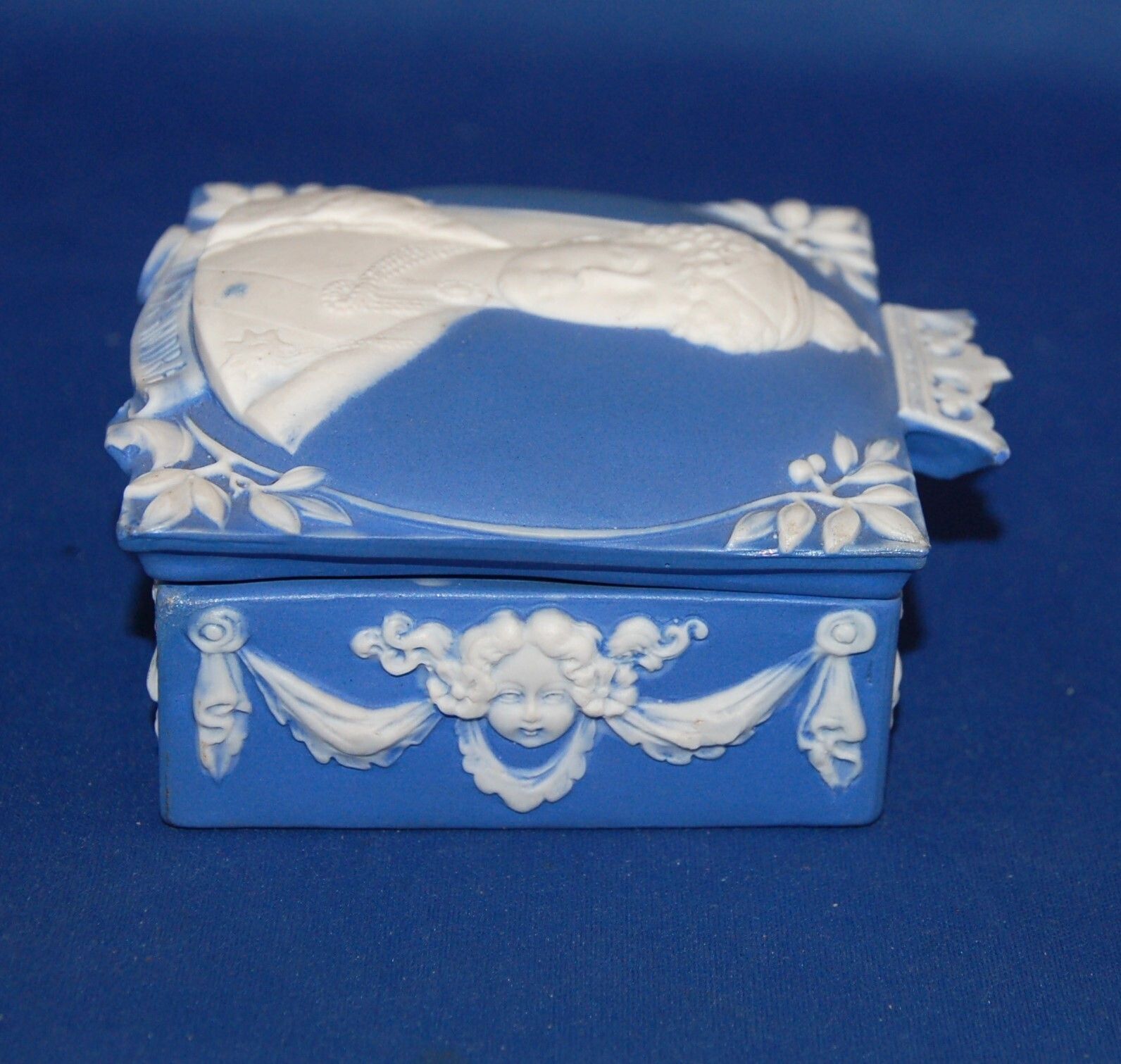A Very Rare Queen Alexandra Bisque Jasper Ware Coronation Square Trinket Box photo Home Decor