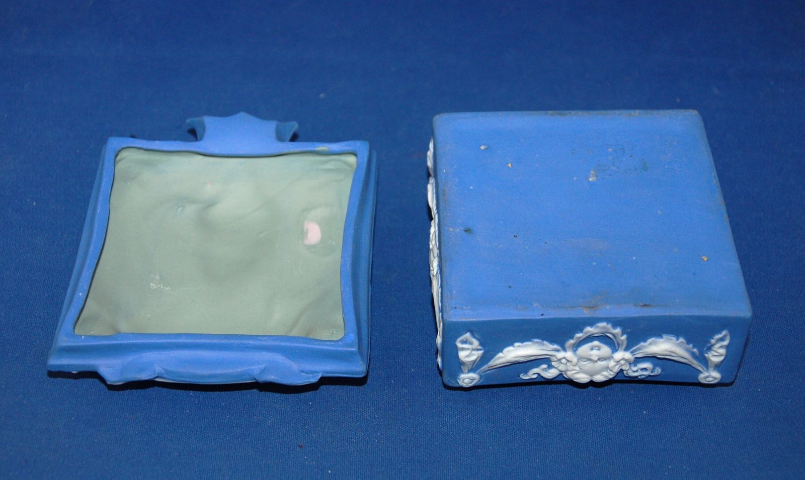 A Very Rare Queen Alexandra Bisque Jasper Ware Coronation Square Trinket Box photo vinterior