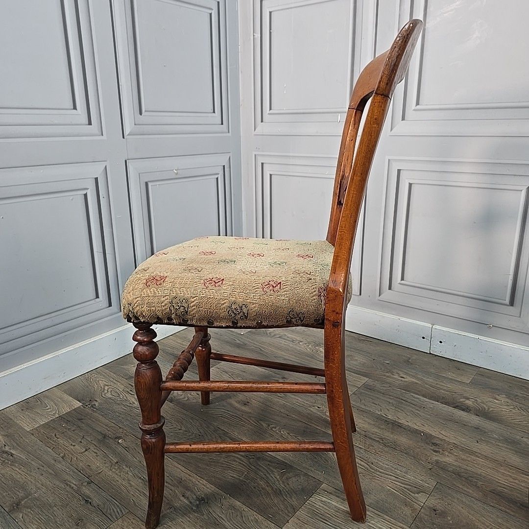 photo vinterior Antique Victorian Dining Chairs Walnut Balloon Back Bedroom Hall Seats Pair