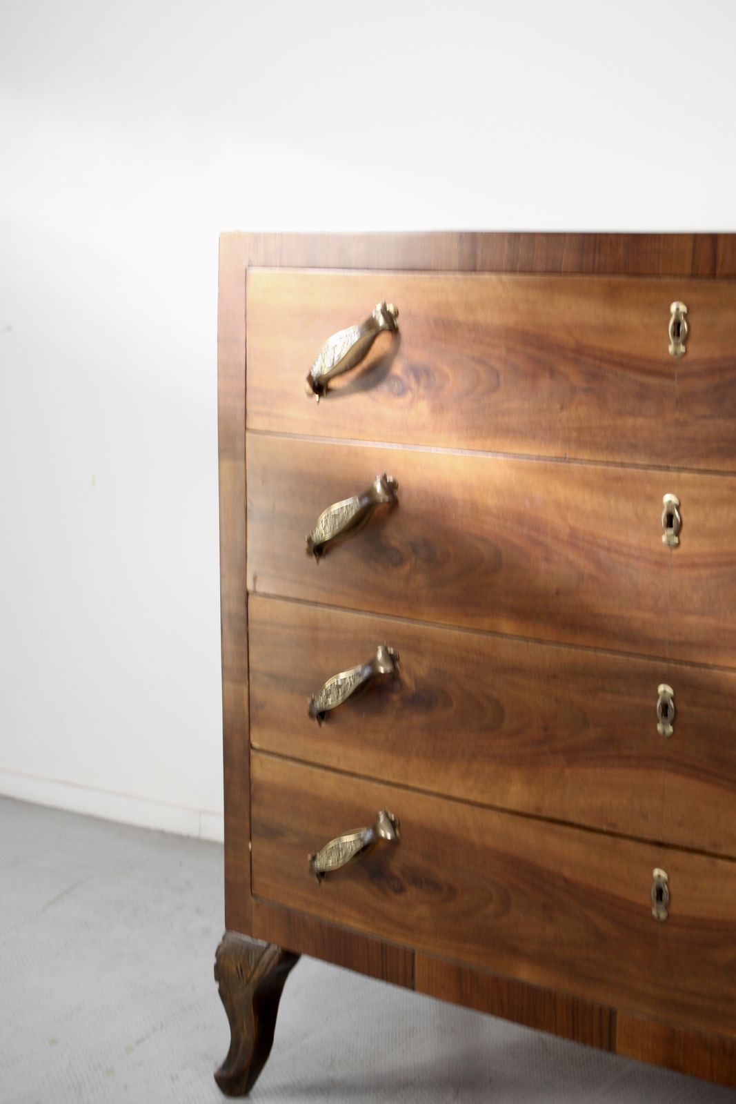 Art Deco Italian Chest Of Drawers In Walnut, 1930s. photo 900.0