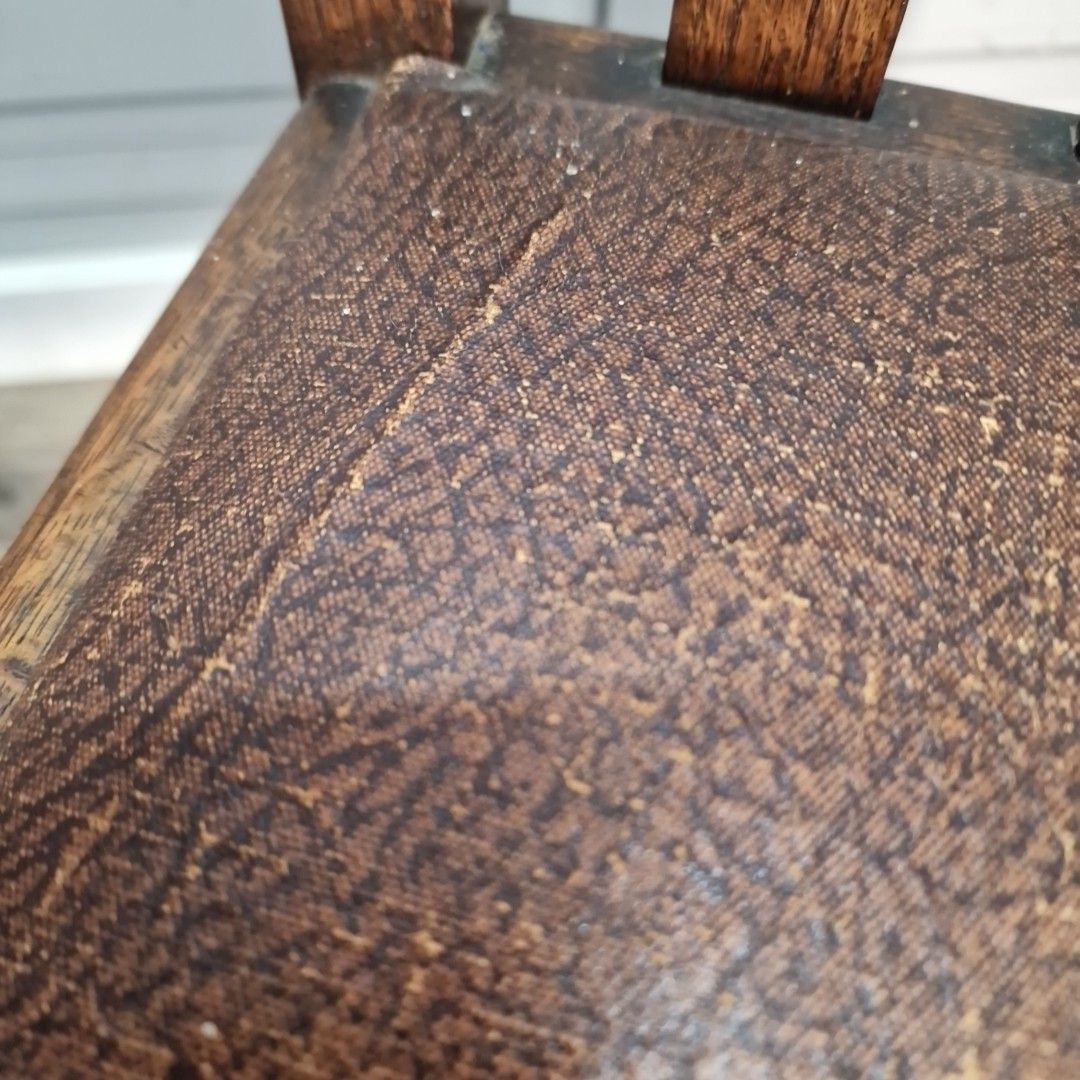 photo furniture Antique Oak Dining Chairs Slat Back Leather Effect Seats Pair Vintage Seats