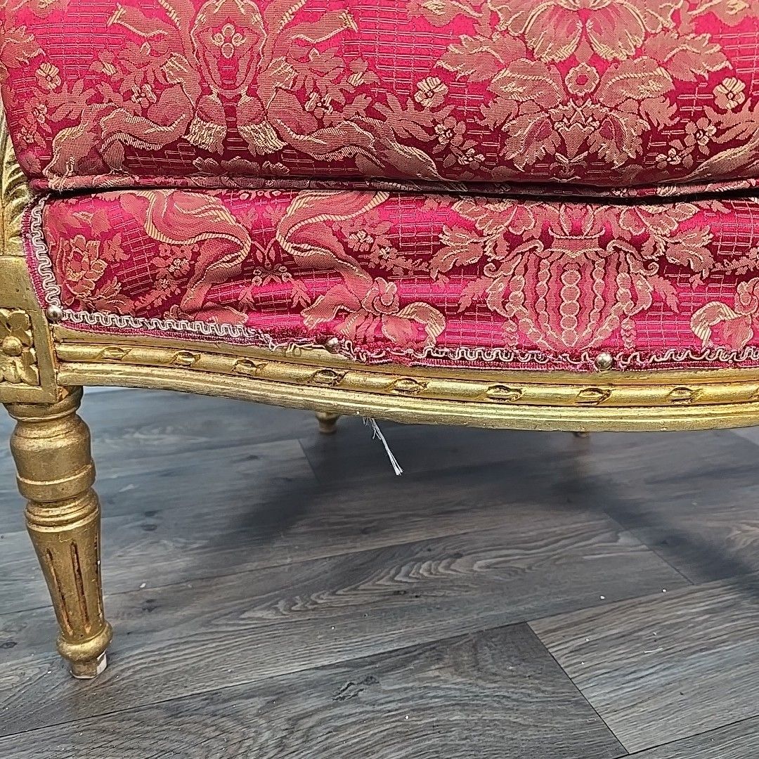 photo vinterior Antique Gilt Armchairs Button Back French Louis Belle époque Revival Chairs