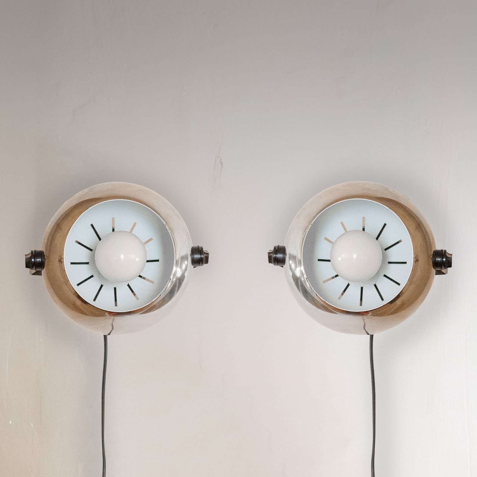 Pair Of Targetti Sankey "Alta Lite" Chromed Wall Sconces   Space Age Spotlights photo vintage